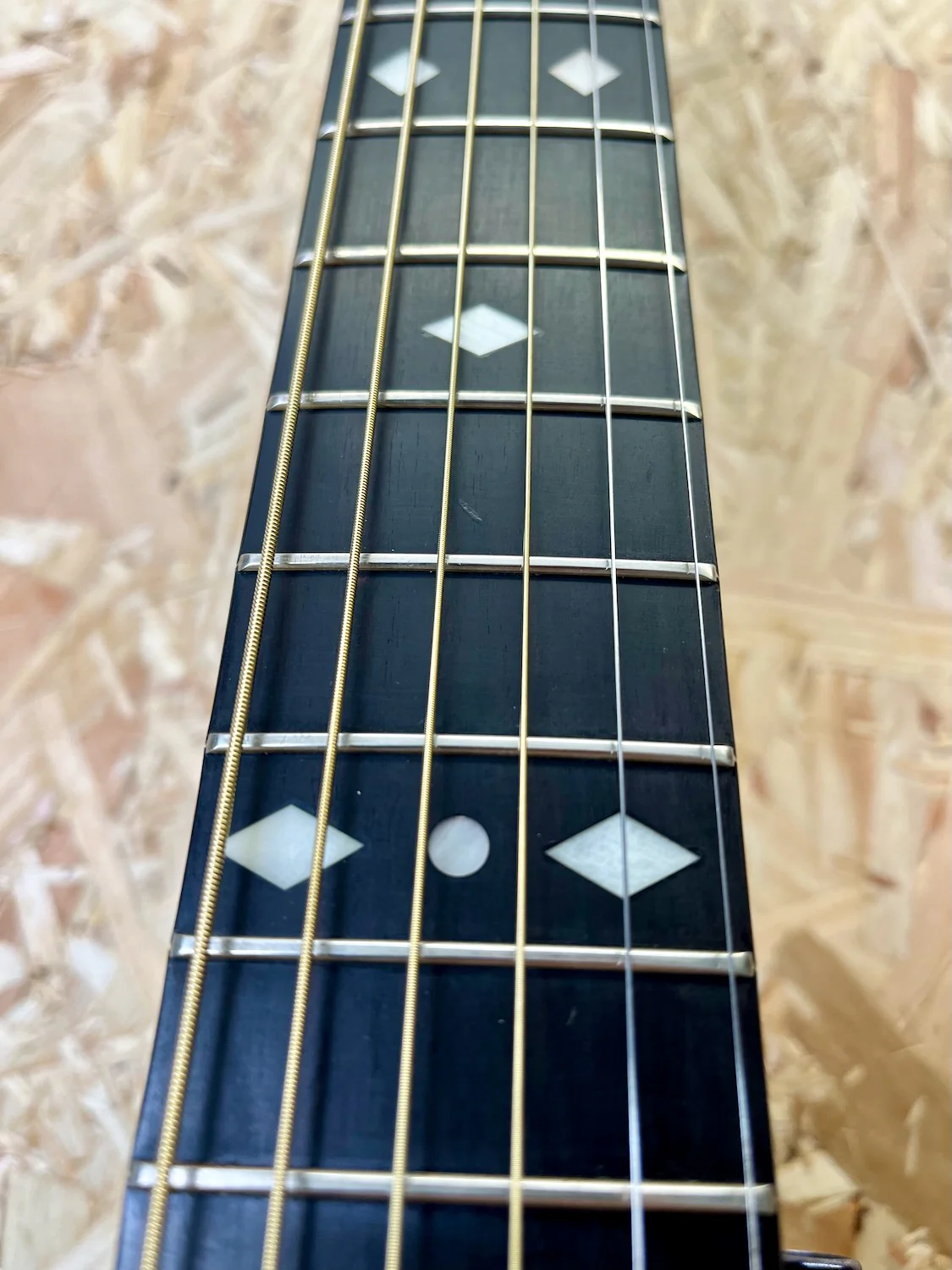 Pre-owned 1982 Ovation Roundback Deluxe Balladeer Model 1612 Electro Acoustic - Image 15