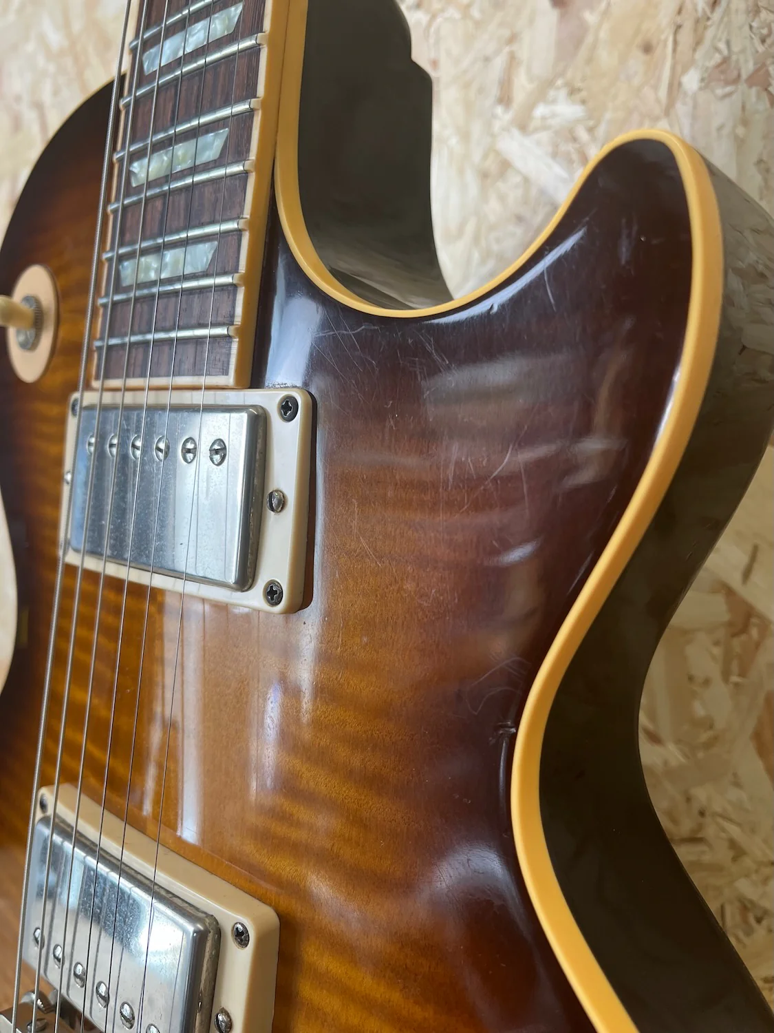 2004 Gibson Les Paul Standard in Desert Burst (Sunburst) w/Original Hardcase - Image 5