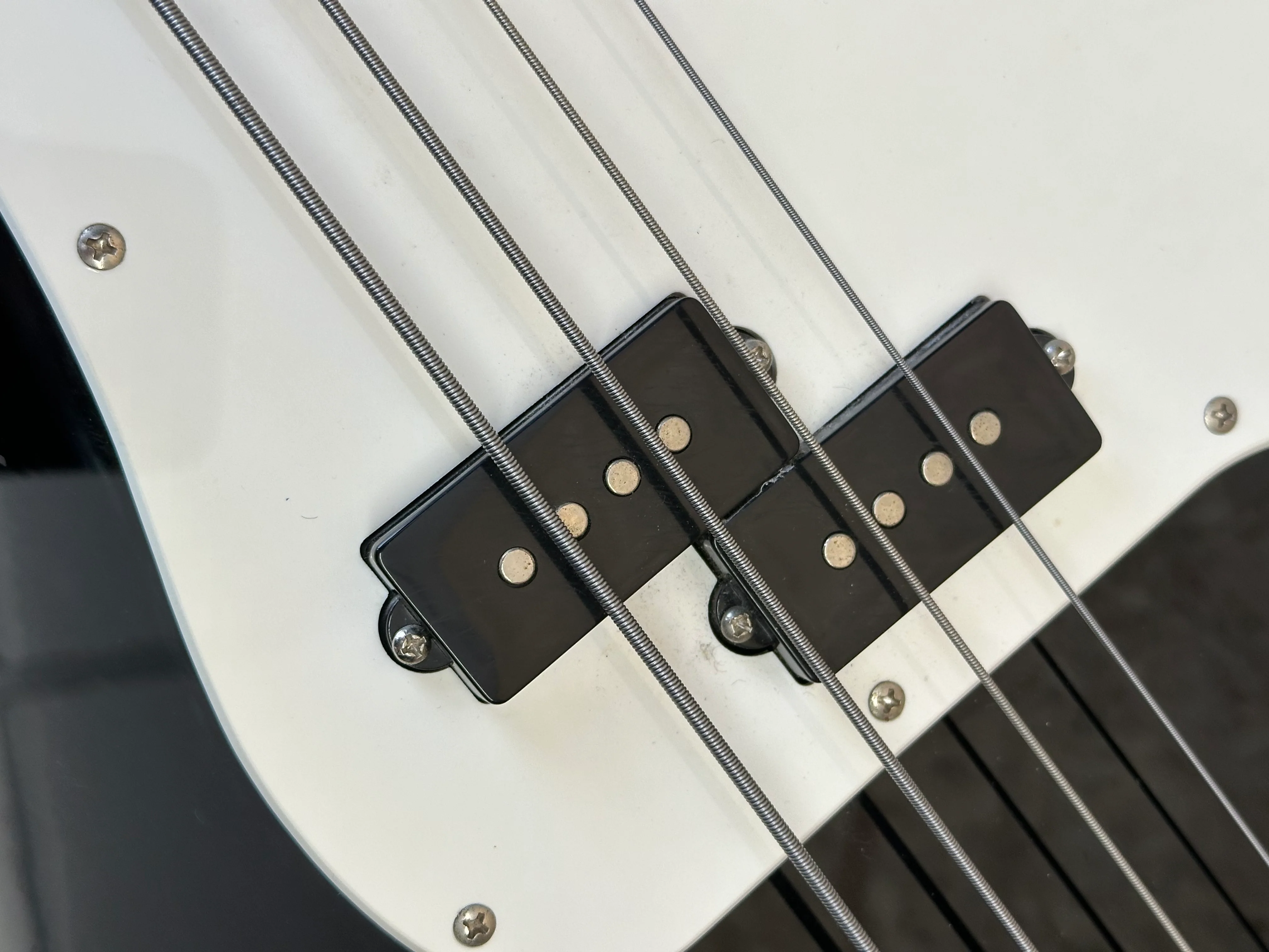 2005 Squier Affinity Series Precision Bass in Black - Pre-Owned - Image 10