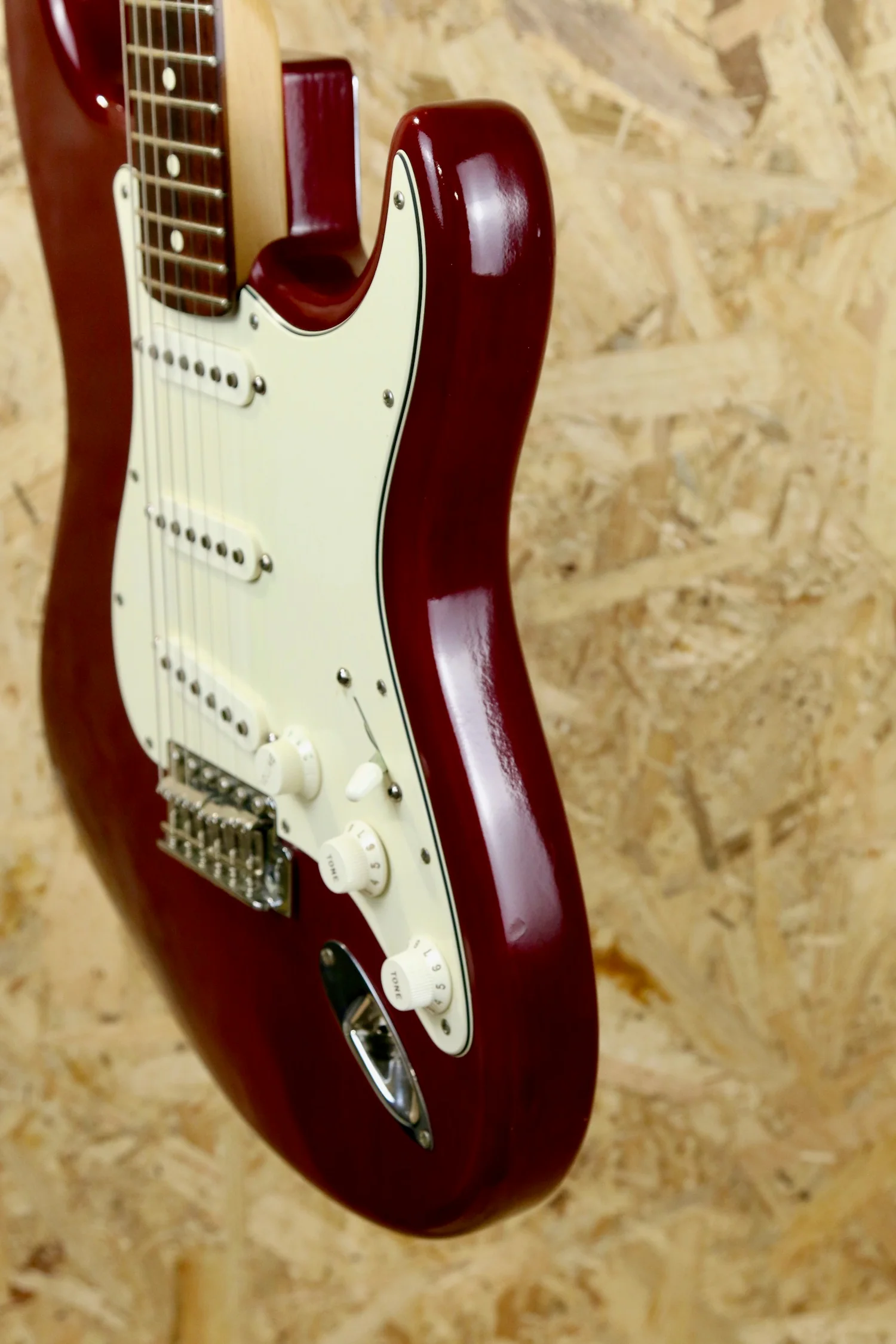 2006 Fender Highway One USA Stratocaster 70's Headstock in Wine Red w/Hardcase - Pre-owned - Image 15