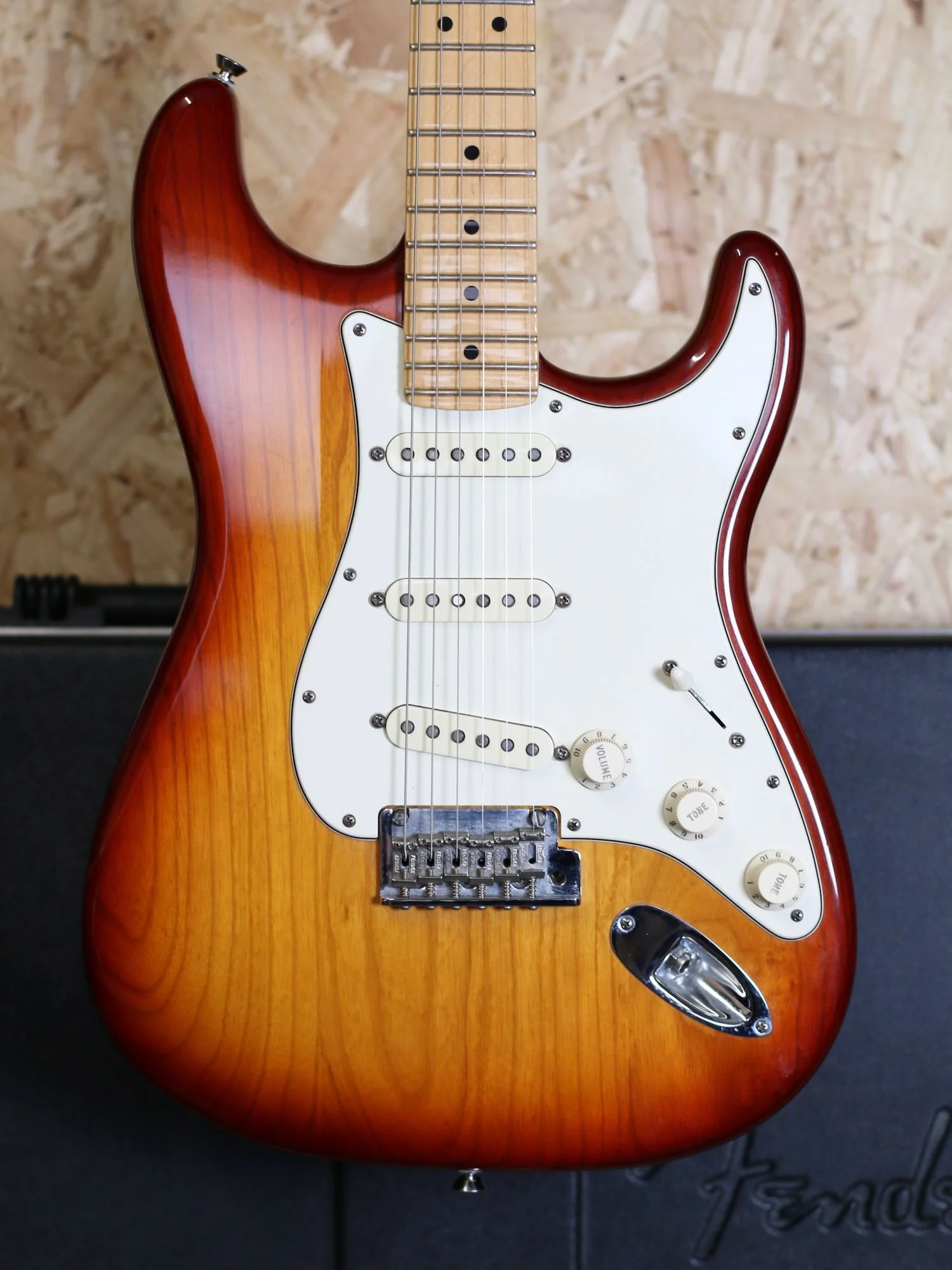 2012 Fender American Standard Stratocaster - Maple Fingerboard, Sienna Sunburst (Ash) w/Hard Case - Pre-owned - Image 19