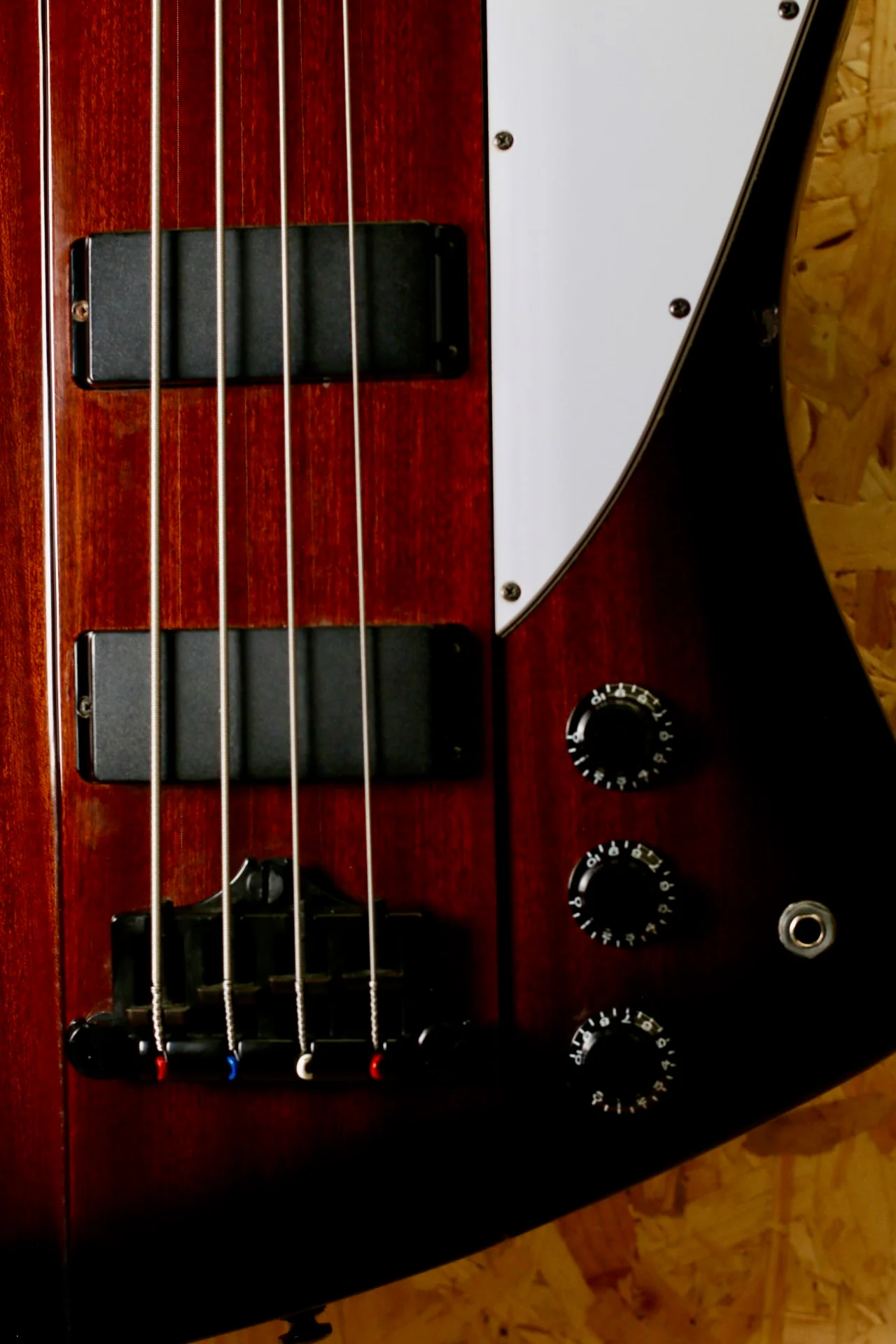 2014 Epiphone Thunderbird Sunburst - Pre-Owned - Image 3