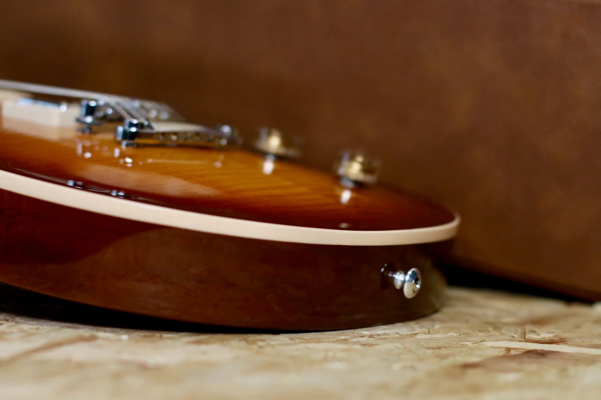 2014 Gibson Les Paul Standard in Desert Burst - Pre-owned - Image 11