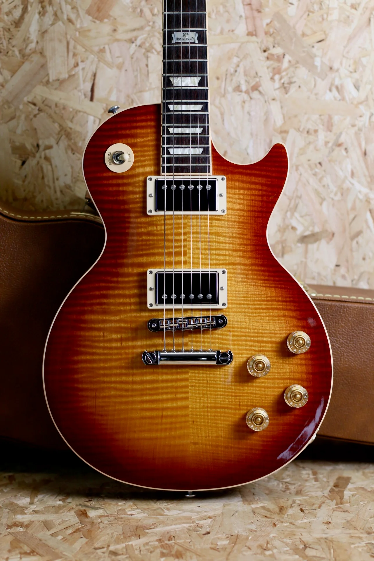 2014 Gibson Les Paul Standard in Desert Burst - Pre-owned - Image 18