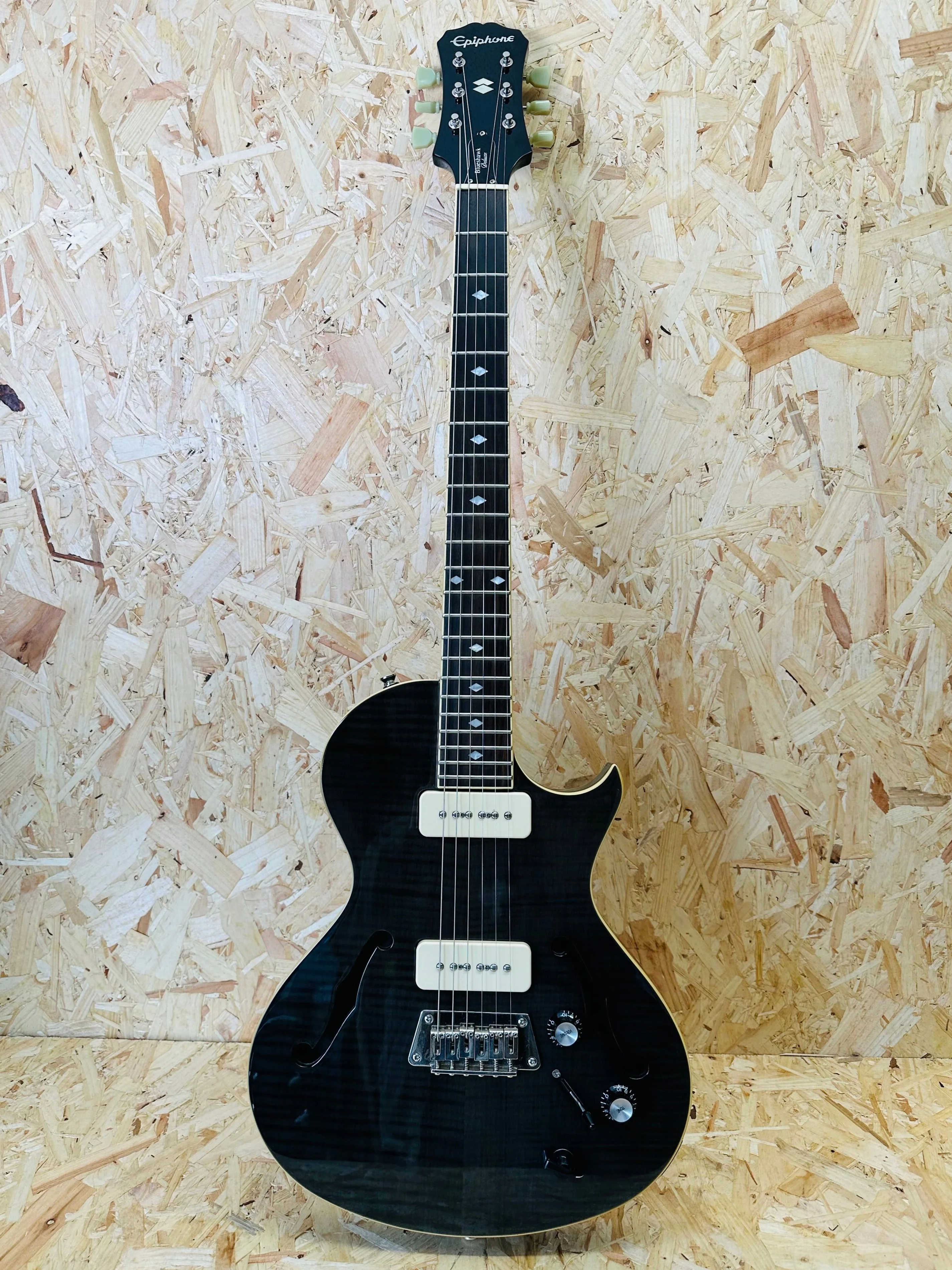 2015 - Epiphone Blueshawk Deluxe Translucent Black - Pre-owned - Image 2