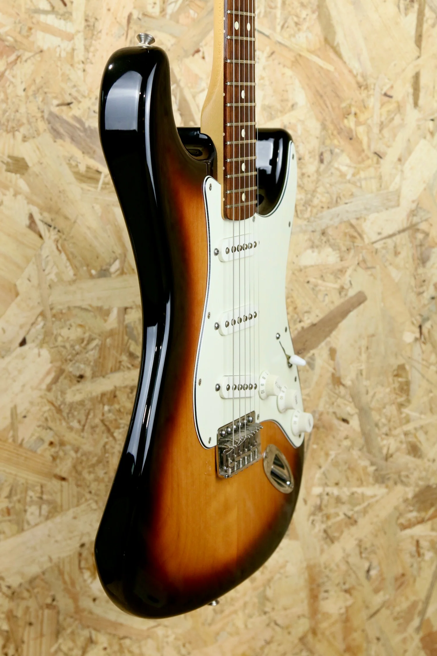 2015 Fender Mex Stratocaster Standard in 3TS Sunburst / Rosewood Board - Pre-owned - Image 15