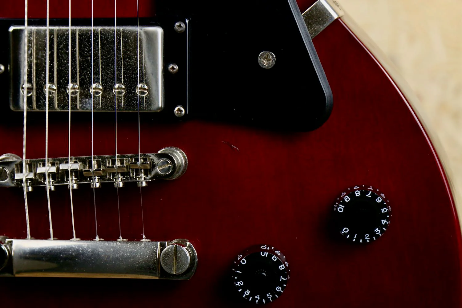 2020 Epiphone Les Paul Studio in Red - Pre-owned - Image 7