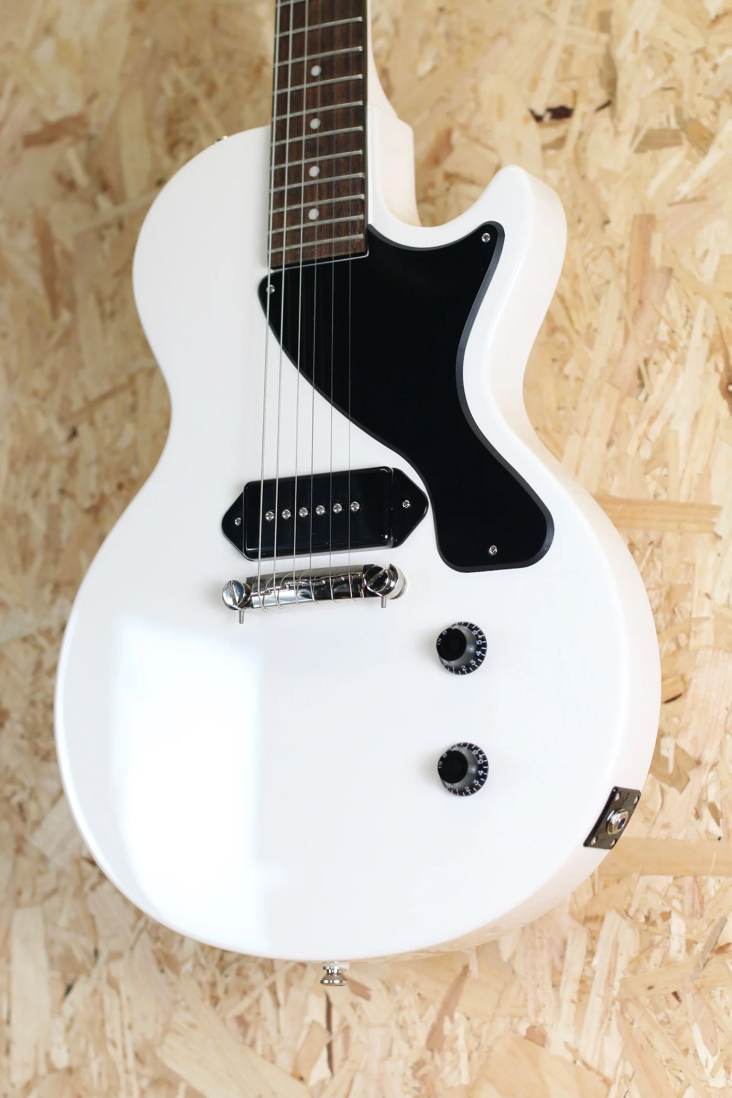 2022 Epiphone Billie Joe Armstrong Les Paul Junior in White w/OHSC - Pre-owned - Image 3