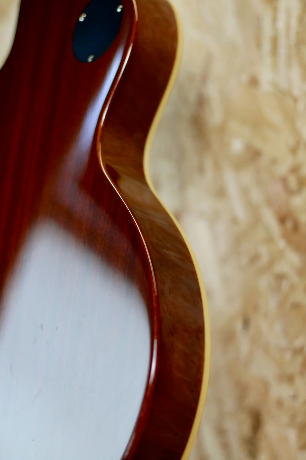2022 Epiphone Les Paul Classic in Honey Burst - Pre-Owned - Image 8