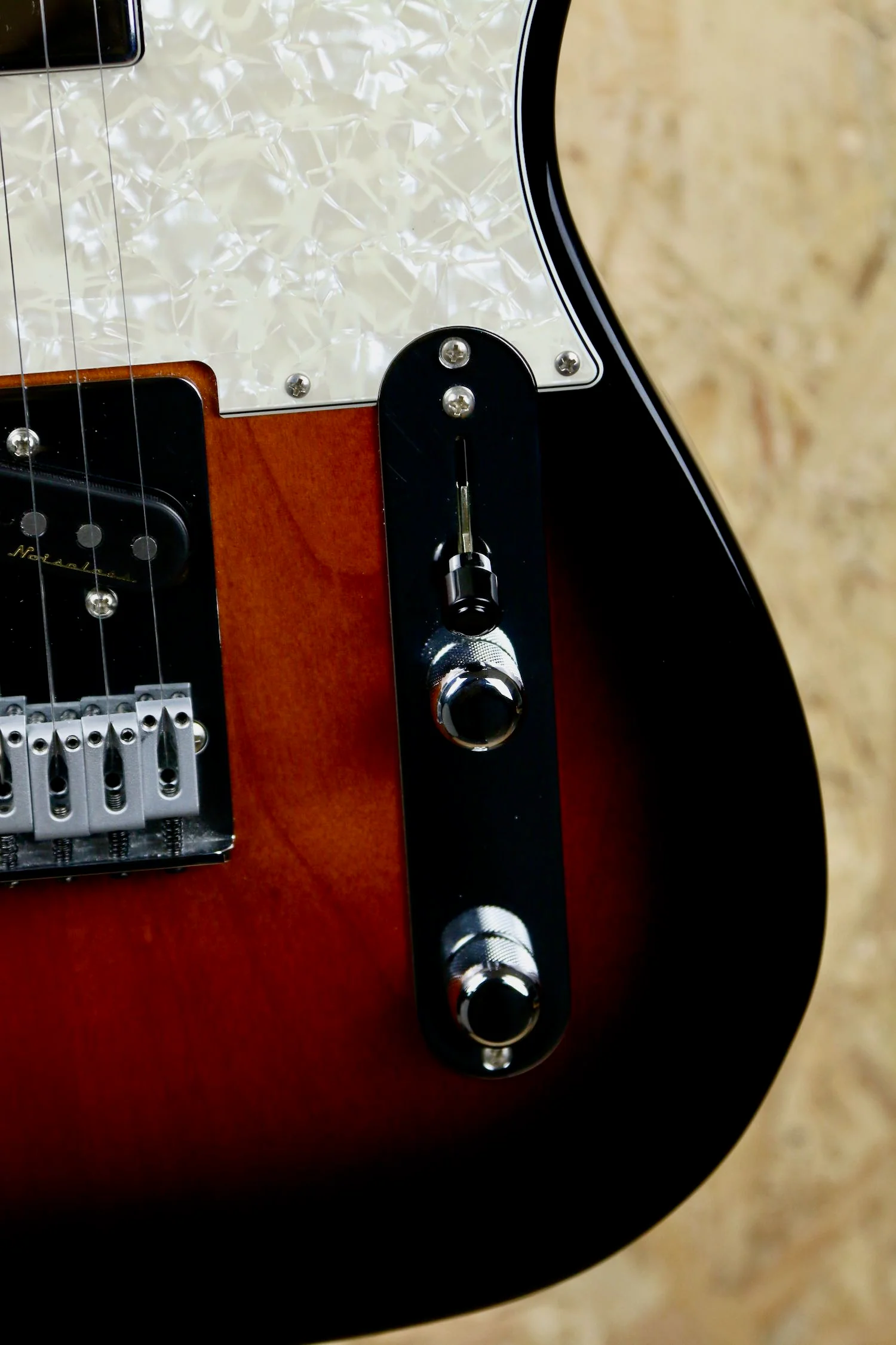 2024 Fender Player ll SH Telecaster Modified in 3 Tone Sunburst - Pre-Owned - Image 6