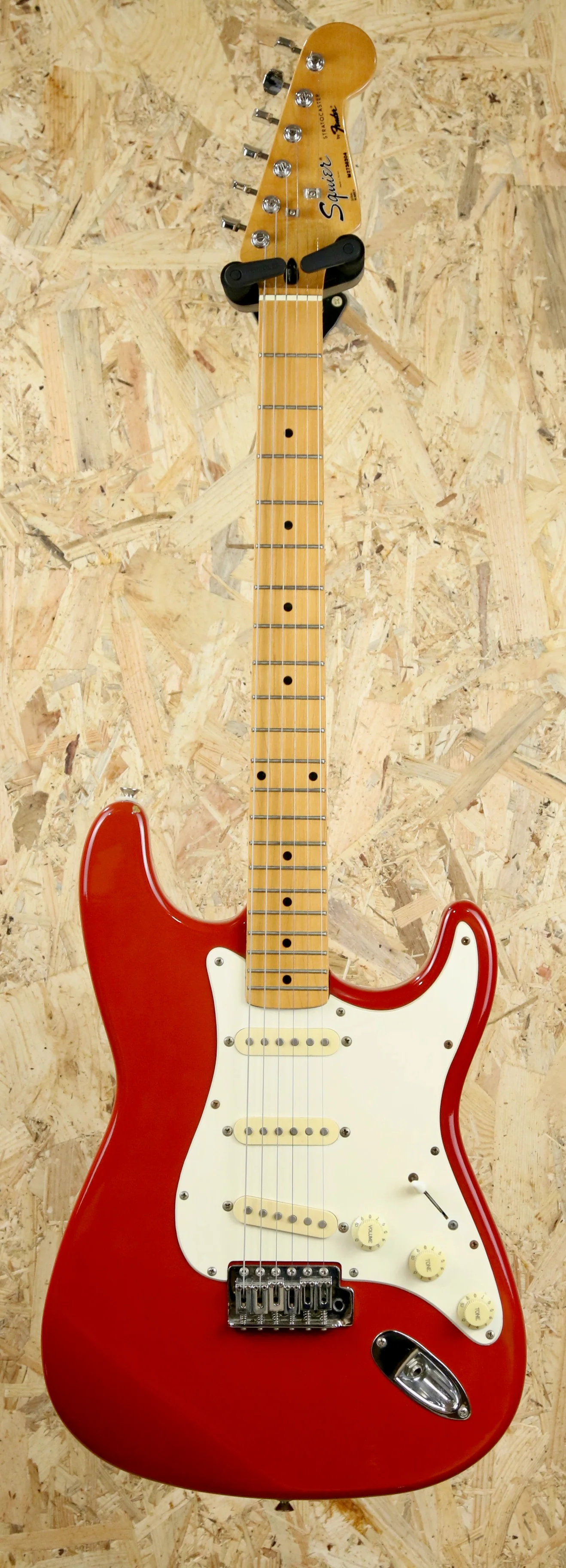 80/90's MIK Squier Stratocaster in Faded Red w/Maple - Pre-Owned - Image 3