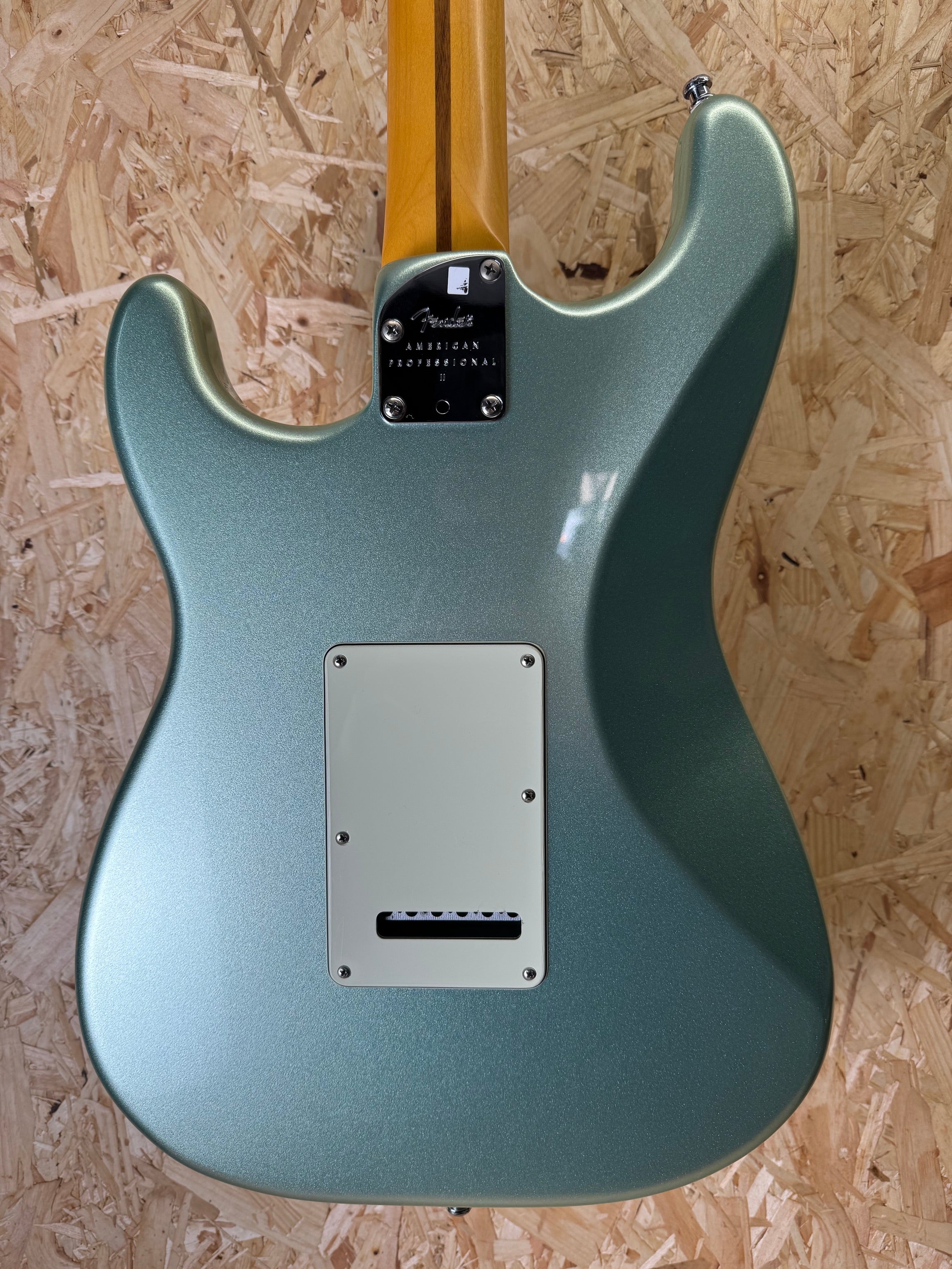 Fender American Professional II Stratocaster®, Rosewood Fingerboard, Mystic Surf Green - Pre-Owned - Image 3