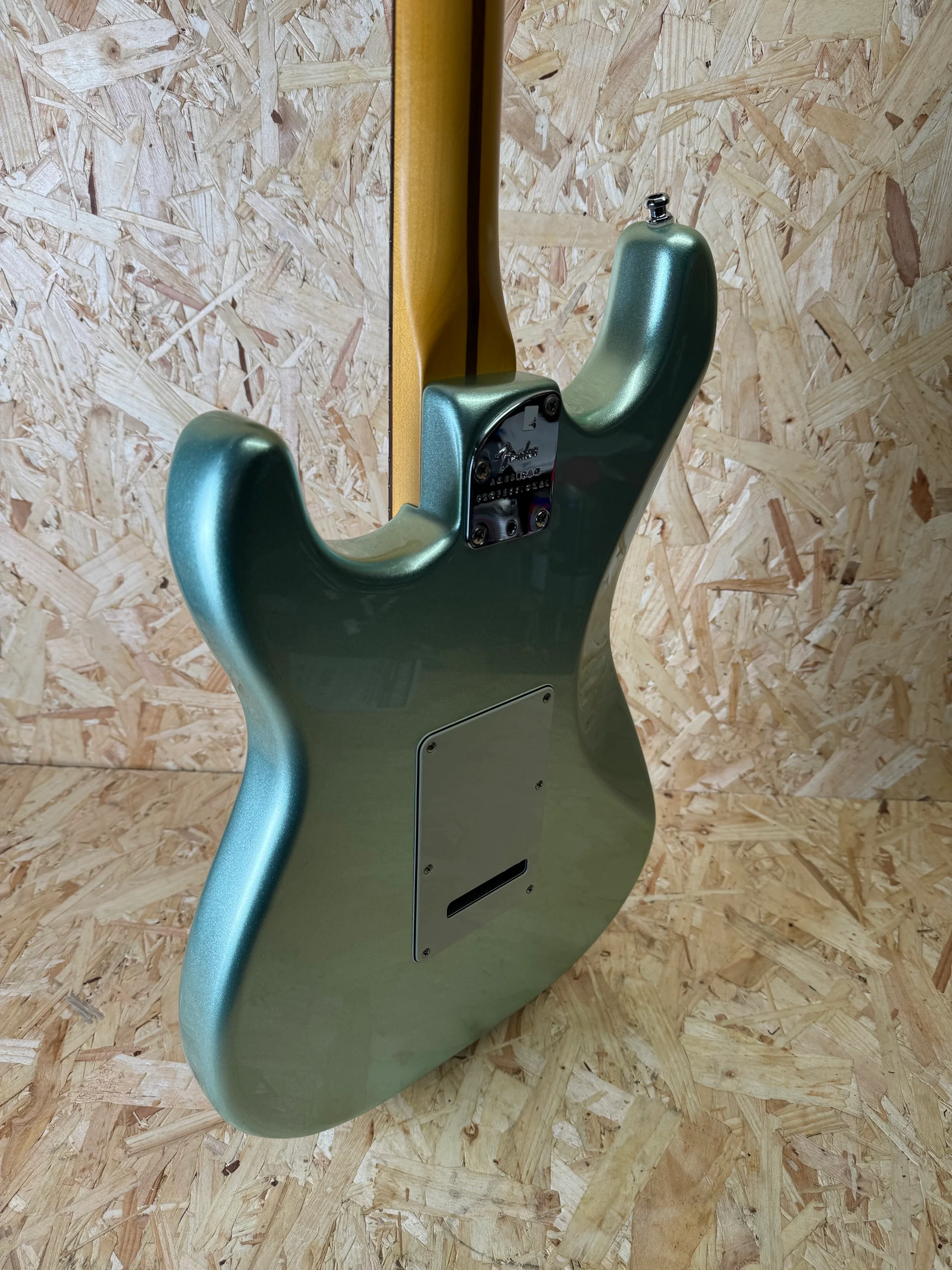 Fender American Professional II Stratocaster®, Rosewood Fingerboard, Mystic Surf Green - Pre-Owned - Image 4