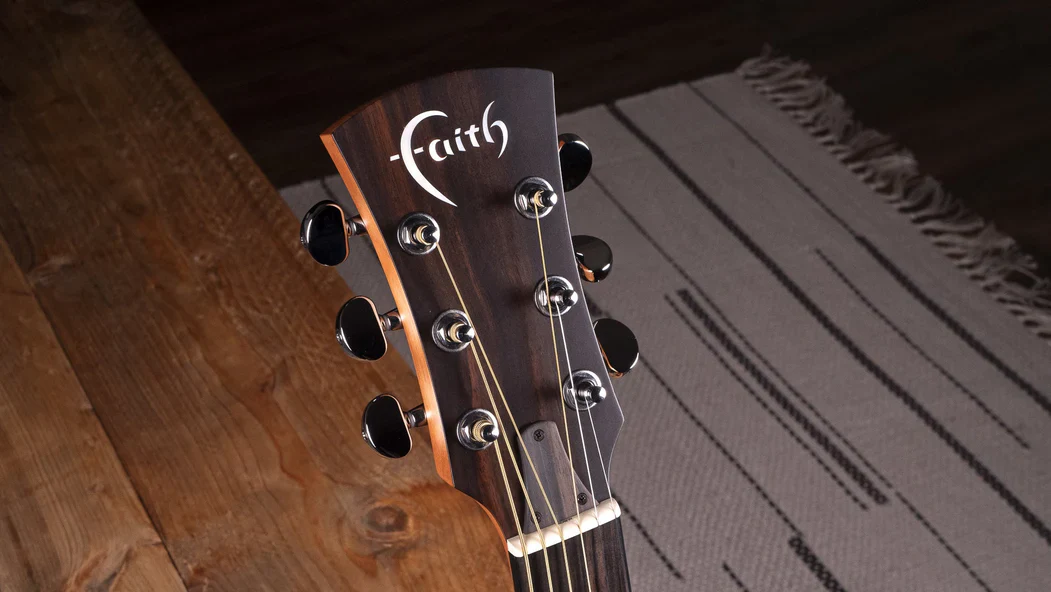 Faith Naked Neptune Acoustic Guitar inc Gigbag - Image 9