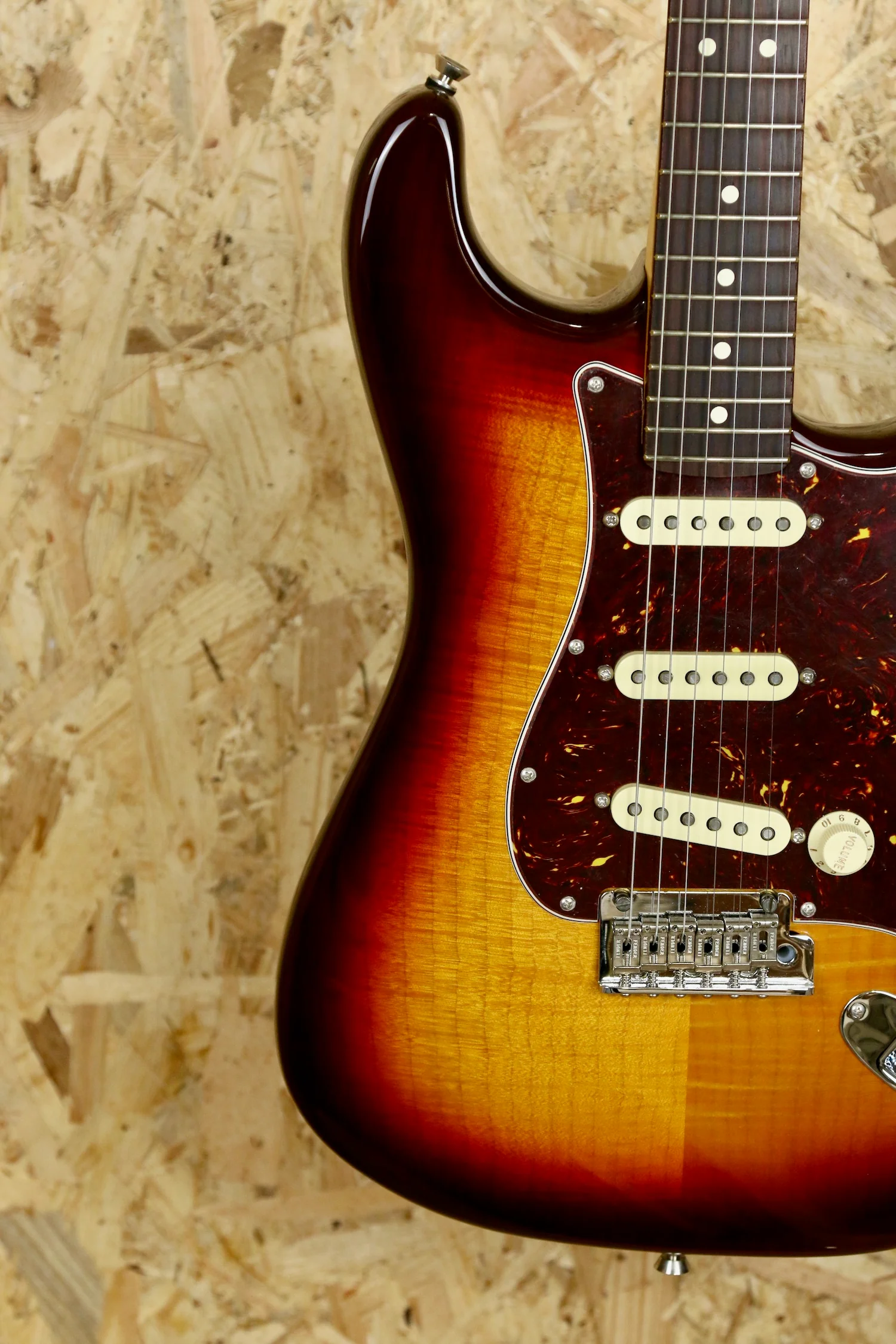Fender 70th Anniversary American Professional II Stratocaster®, Rosewood Fingerboard, Comet Burst - Image 7