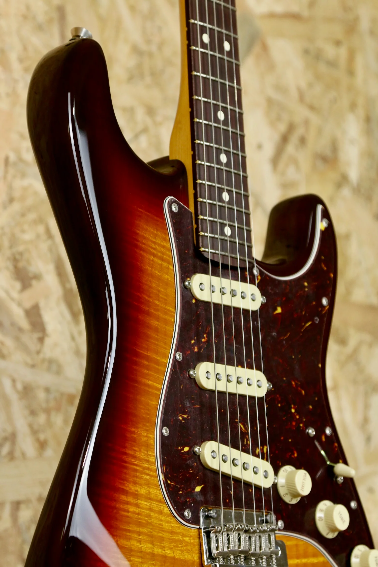 Fender 70th Anniversary American Professional II Stratocaster®, Rosewood Fingerboard, Comet Burst - Image 9