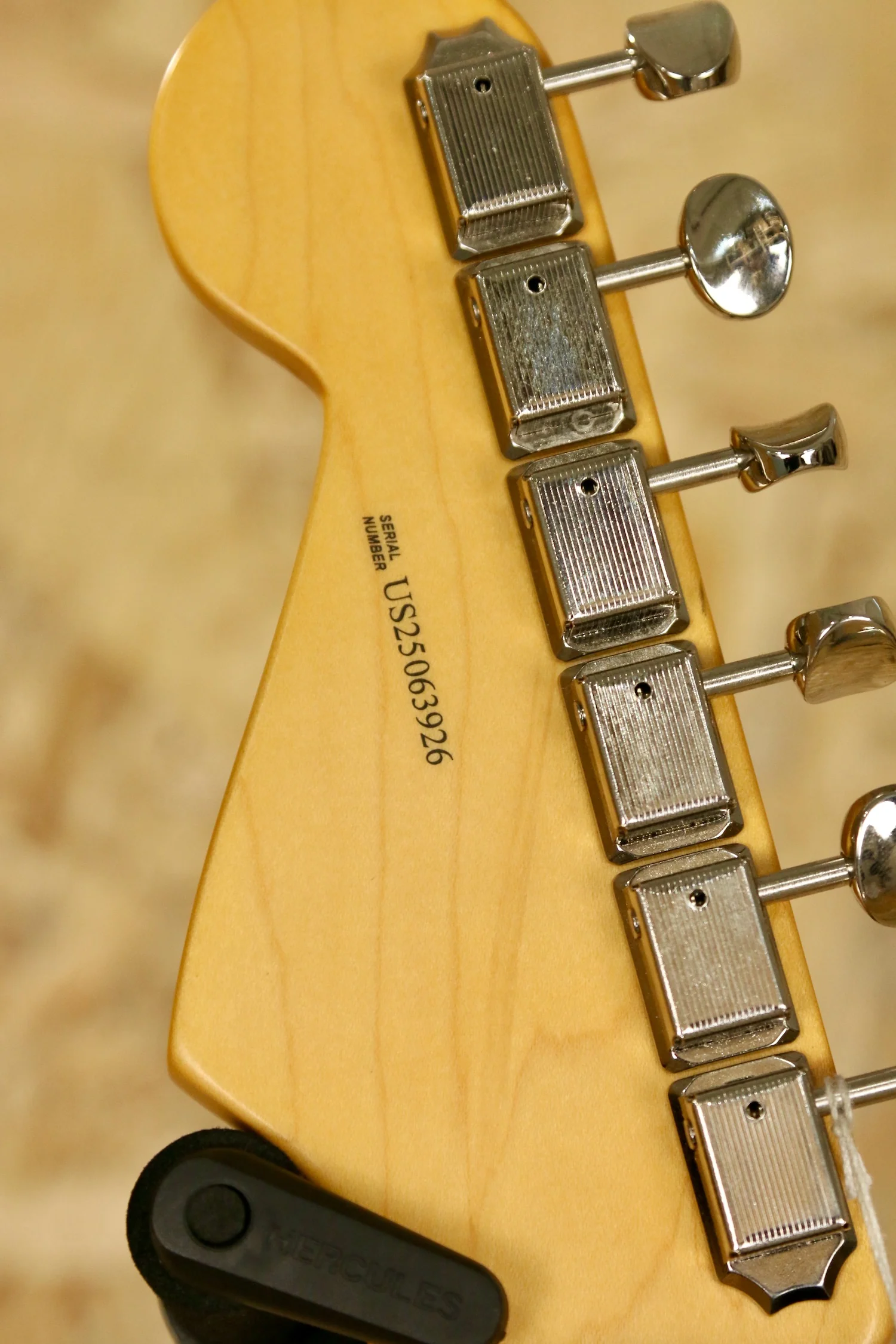 Fender American Professional Classic Stratocaster®, Rosewood Fingerboard, Faded Dakota Red w/ *Pro Setup - Image 16