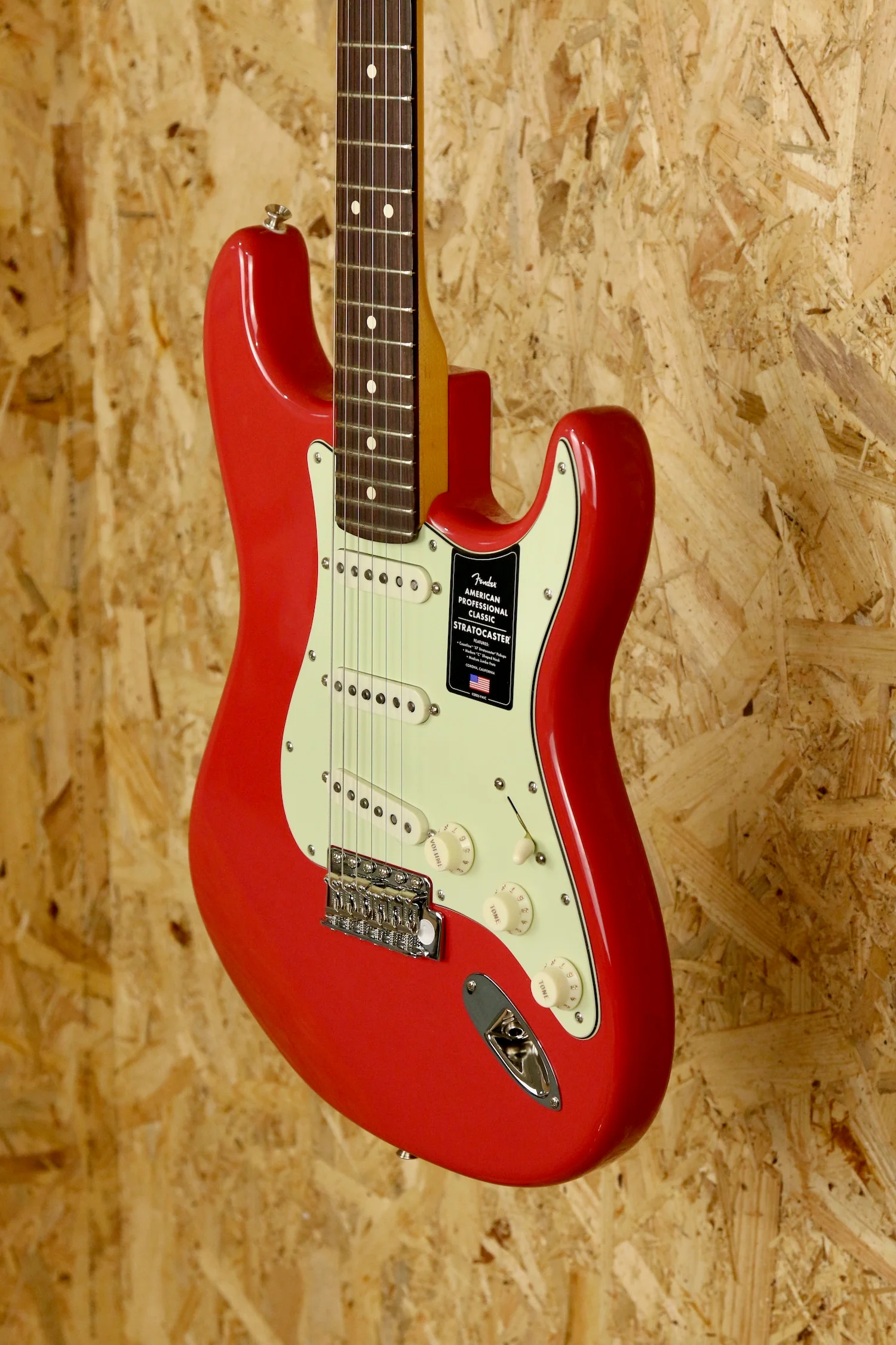 Fender American Professional Classic Stratocaster®, Rosewood Fingerboard, Faded Dakota Red w/ *Pro Setup - Image 5