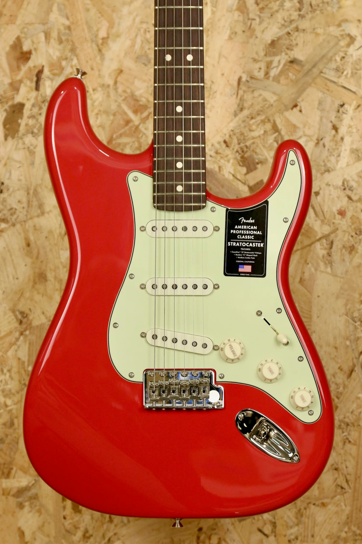 Fender American Professional Classic Stratocaster®, Rosewood Fingerboard, Faded Dakota Red w/ *Pro Setup - Image 7