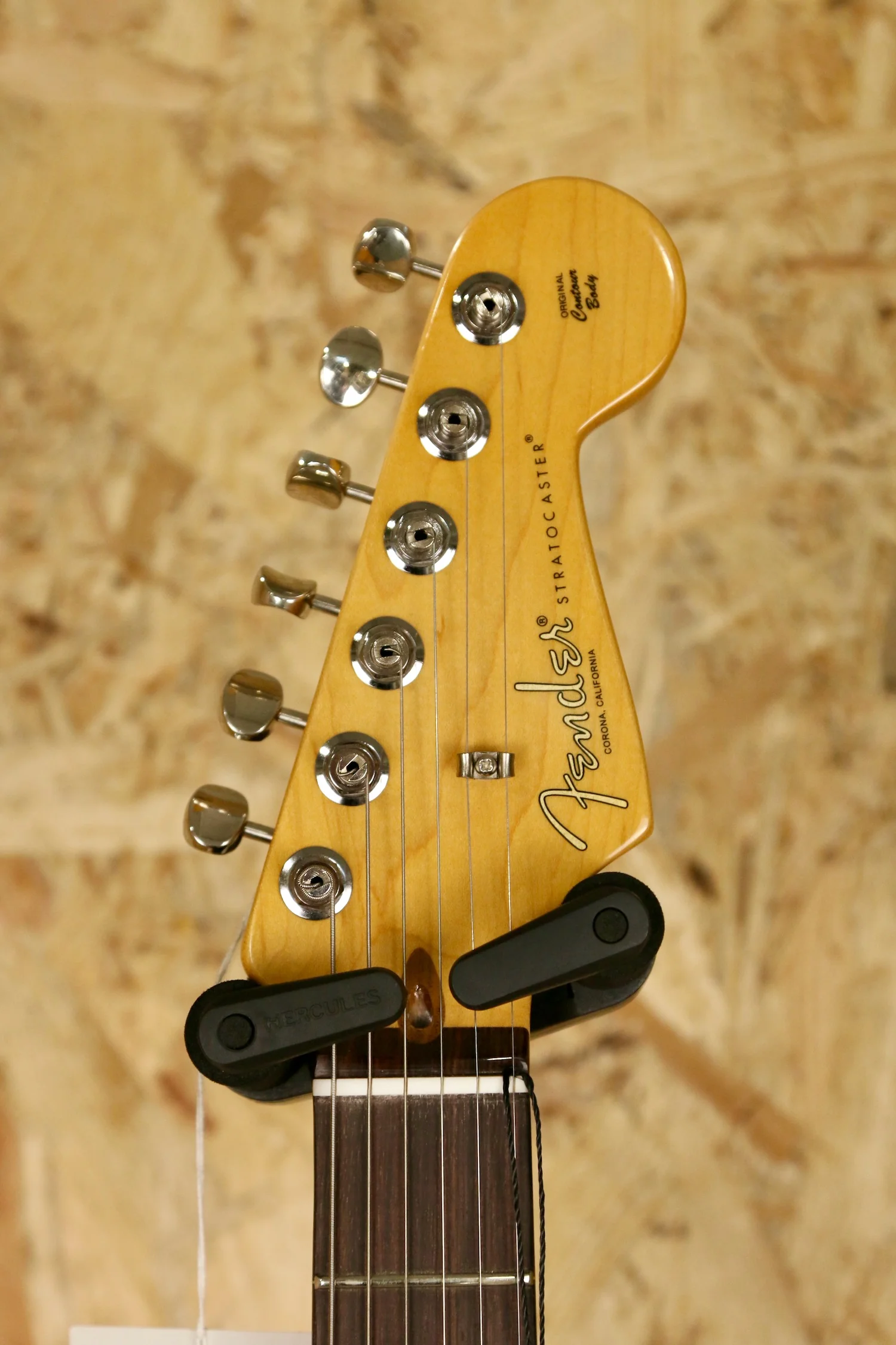 Fender American Professional Classic Stratocaster®, Rosewood Fingerboard, Faded Dakota Red w/ *Pro Setup - Image 8