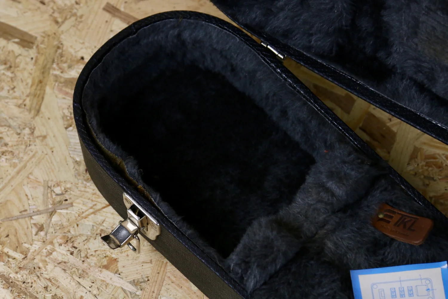 Genuine Gibson 90's Les Paul Case in Black w/Code Lock - Pre-owned - Image 9