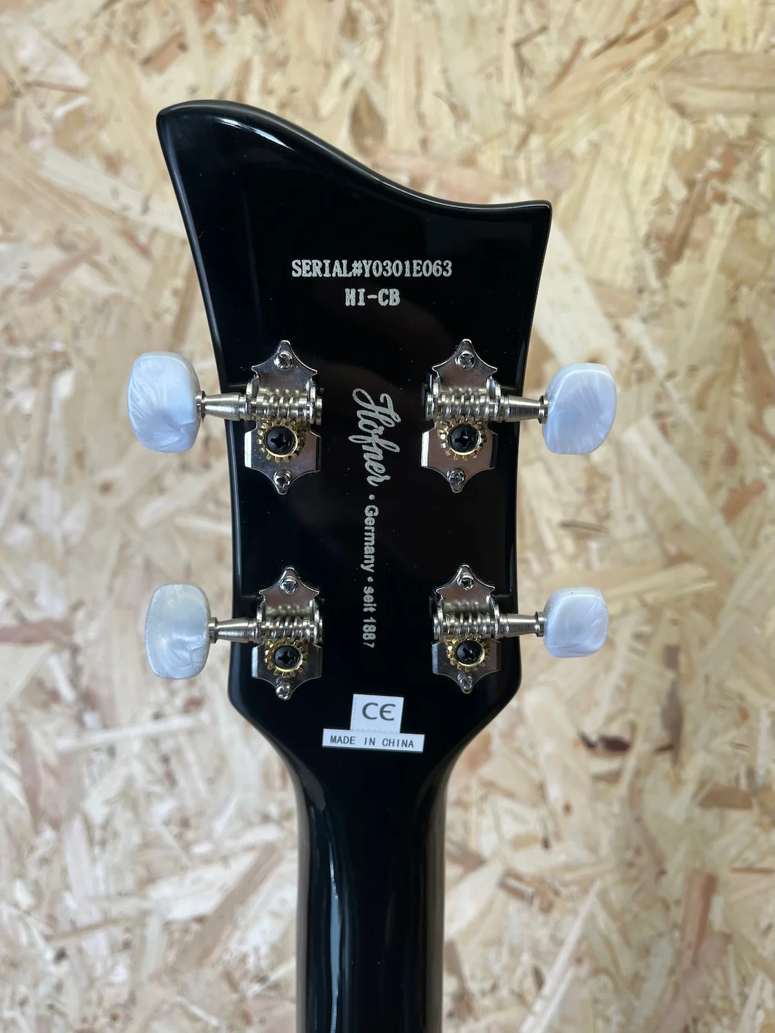 Hofner Ignition SE Club Hollow Body Bass - Solid Black - (B-Stock) - Image 9