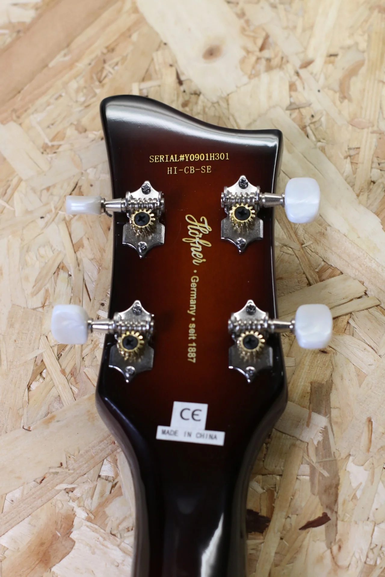 Hofner Ignition SE Club Hollow Body Bass - Sunburst - (B-Stock) - Image 14