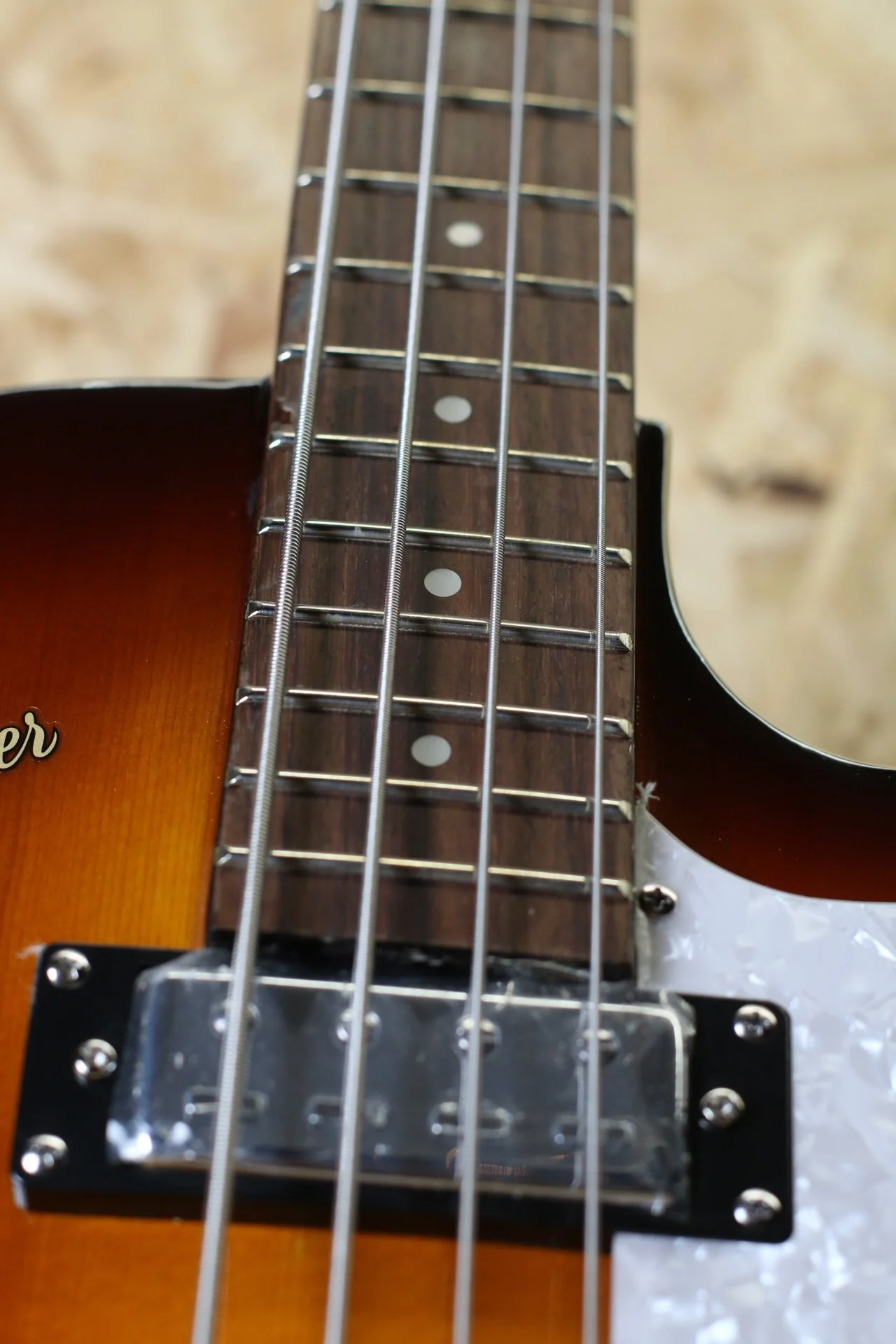 Hofner Ignition SE Club Hollow Body Bass - Sunburst - (B-Stock) - Image 6