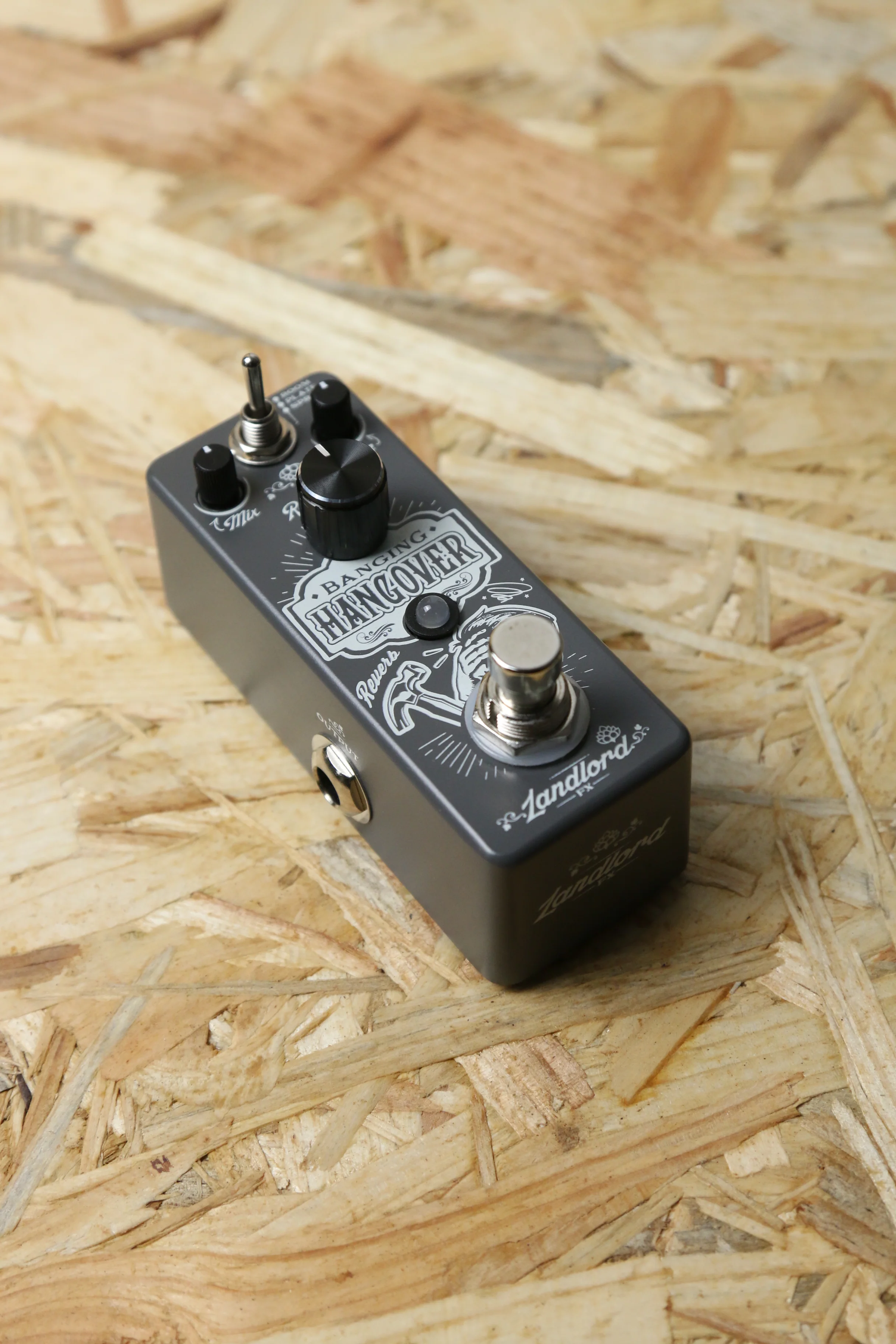 Landlord Banging Hangover Reverb Pedal - Boxed - Pre-owned - Image 3