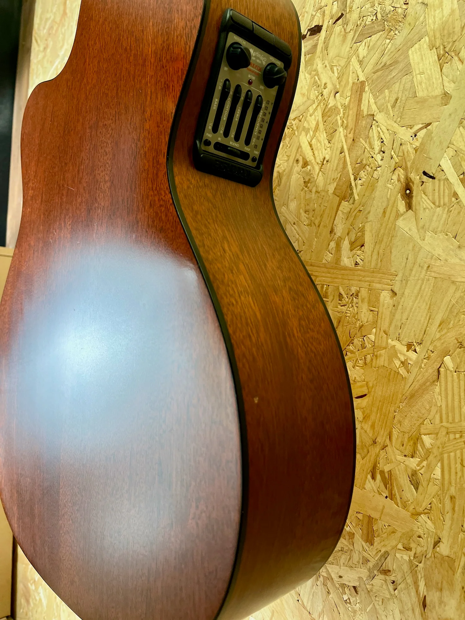 Martin 000C-16GTE Premium Fishman Electro Acoustic Cutaway - Pre-owned - Image 14