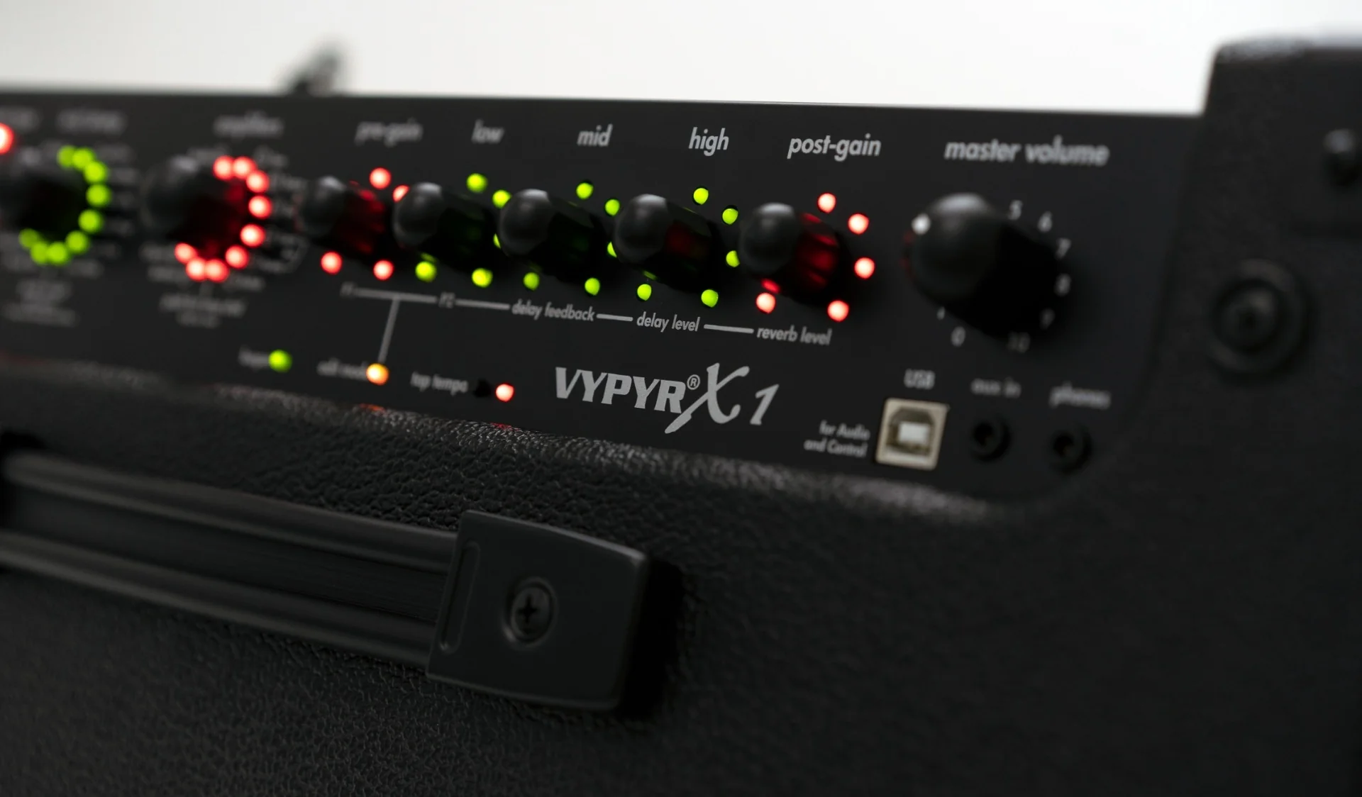 Peavey Vypyr X1 20W Modelling Electric Guitar, Bass & Acoustic Amplifier - Image 7