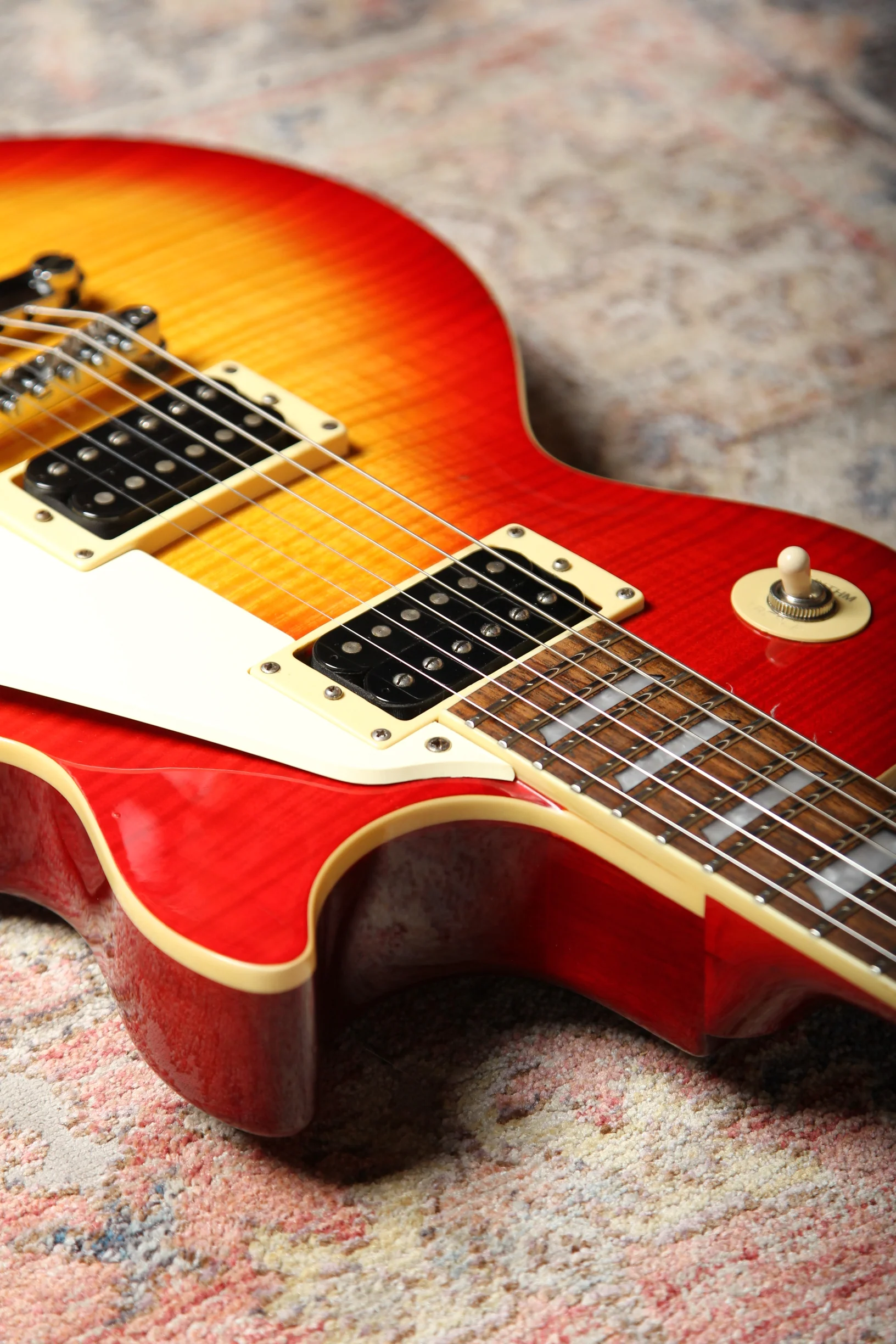 Pre-Owned 2004 Epiphone Les Paul Classic - Cherry Burst - Image 11