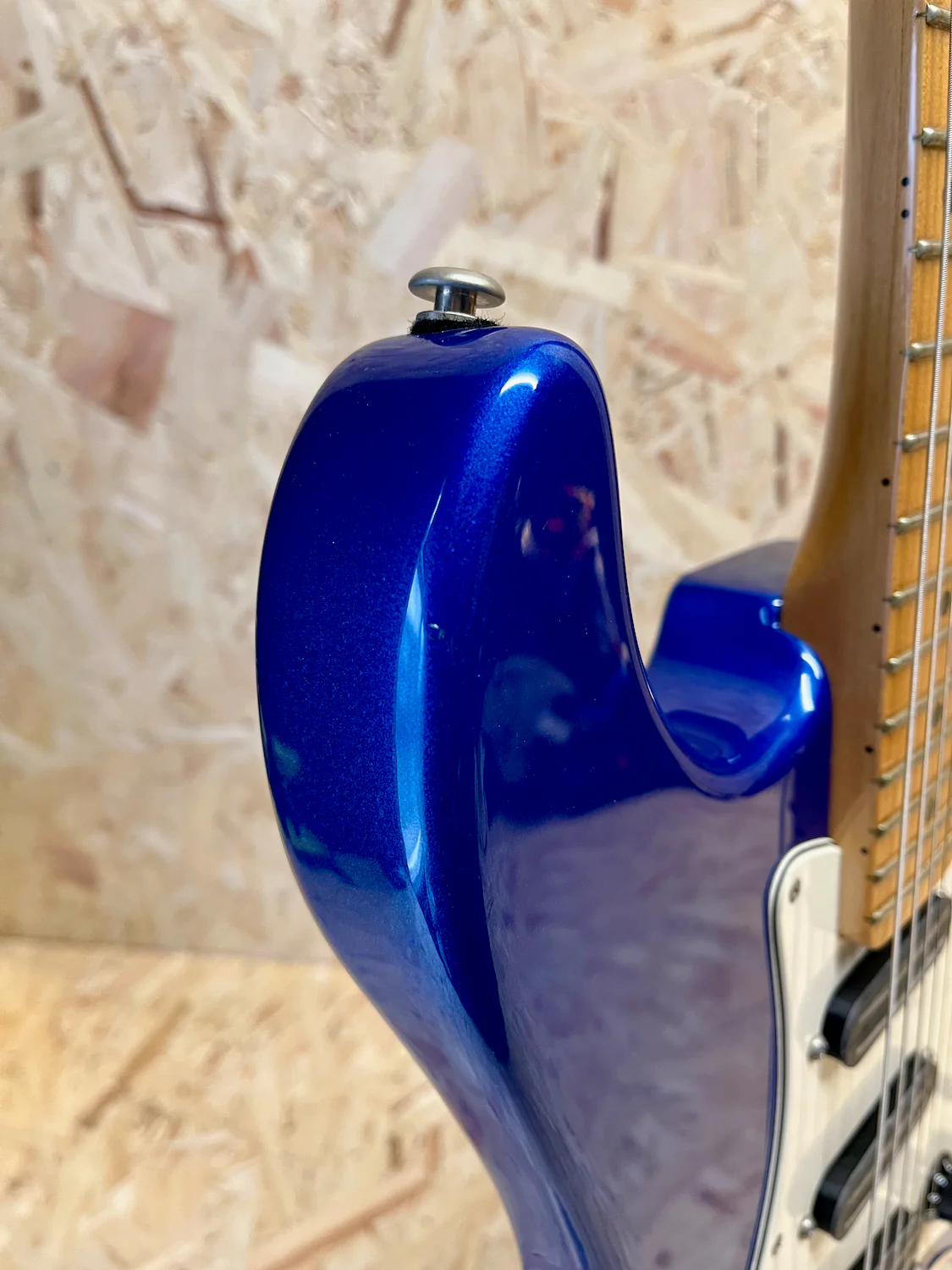 Pre-owned 2008 G&L USA Legacy Special Blue w/Original Case & Paperwork - Image 12