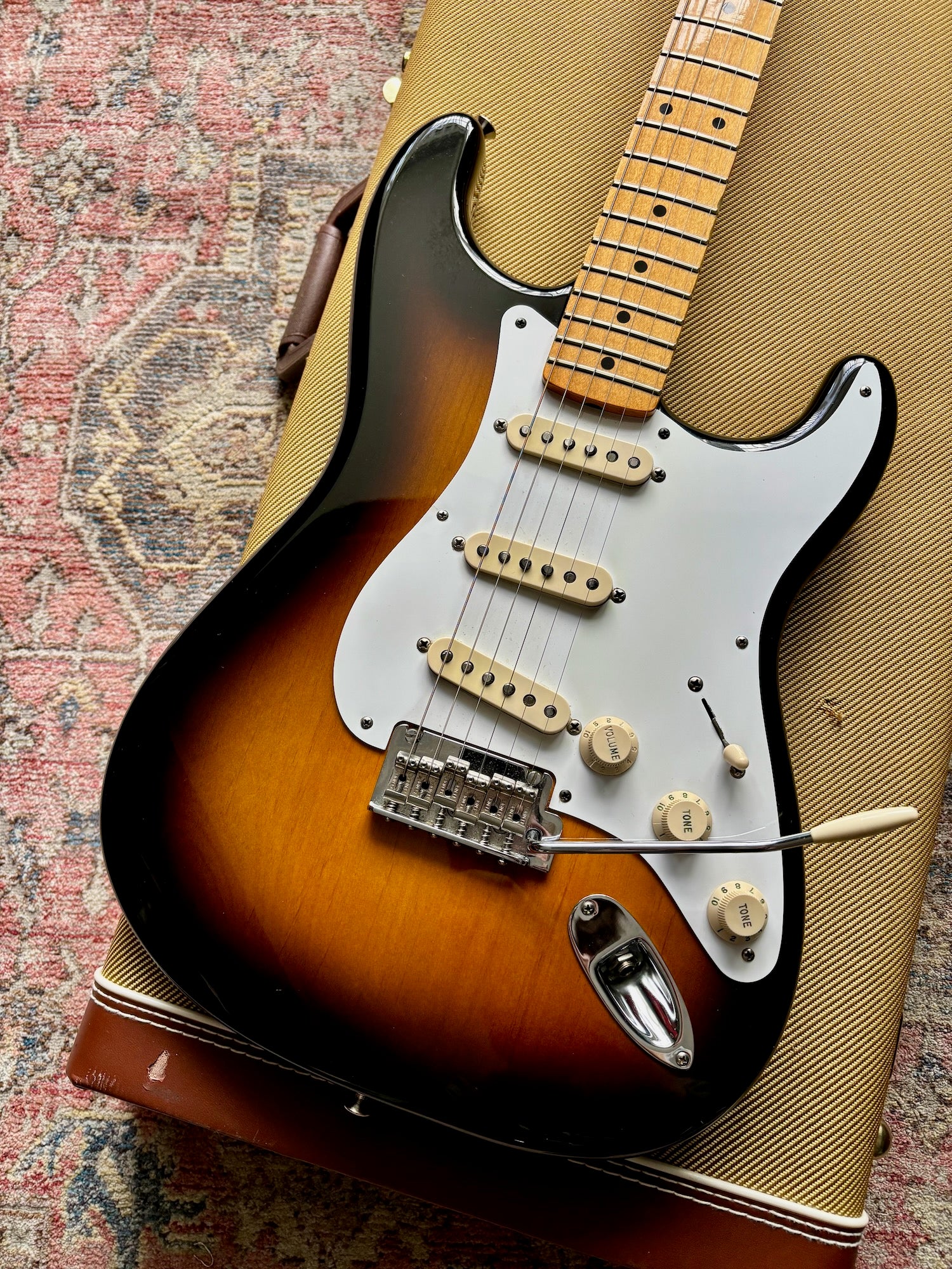 Pre-owned - 2009 Fender Stratocaster 50's Classic Player Custom Shop Designed - Sunburst - Image 4