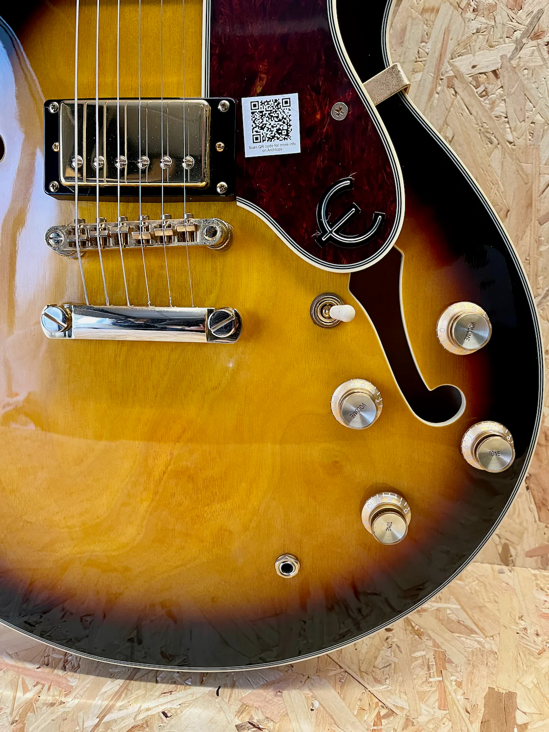 Pre-owned 2016 Epiphone Sheraton II Pro VS - Vintage Sunburst - Image 4