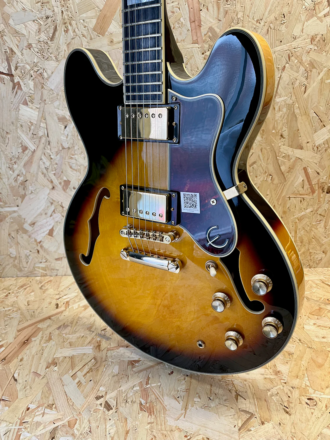 Pre-owned 2016 Epiphone Sheraton II Pro VS - Vintage Sunburst - Image 5
