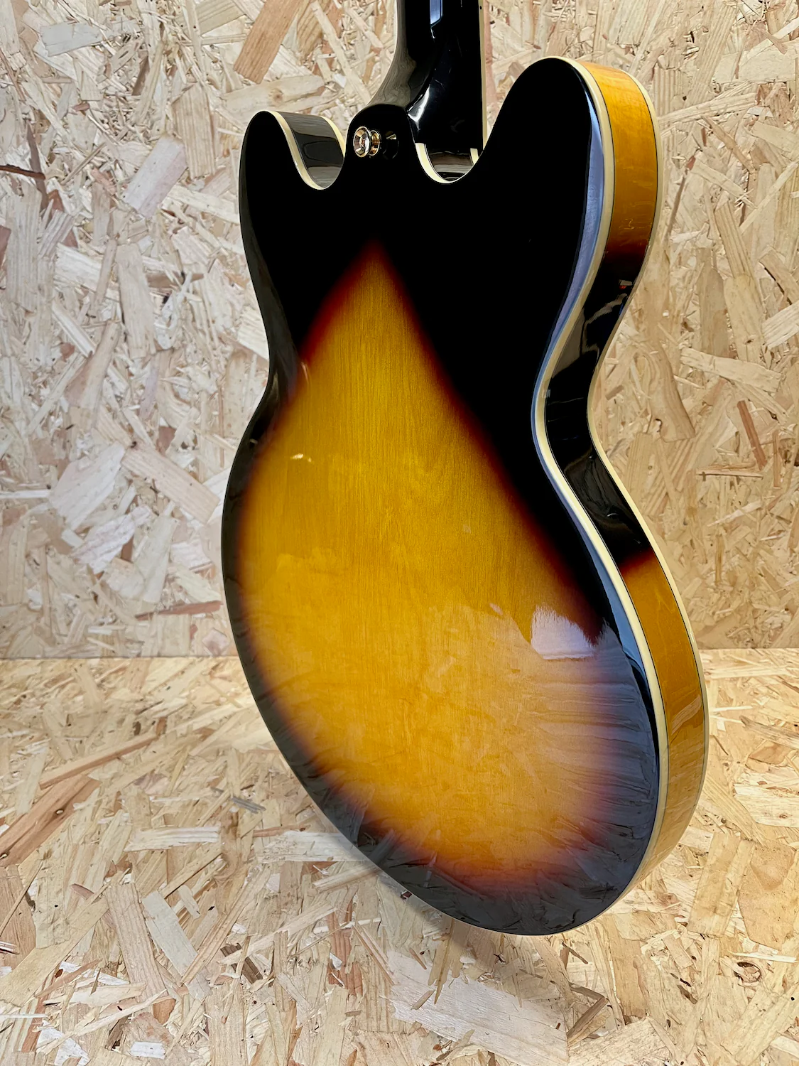 Pre-owned 2016 Epiphone Sheraton II Pro VS - Vintage Sunburst - Image 9