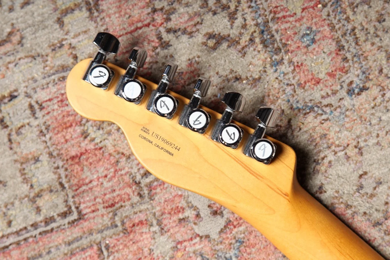 Pre-owned 2019 Fender USA Ultra Telecaster Rosewood, Texas Tea - Image 9