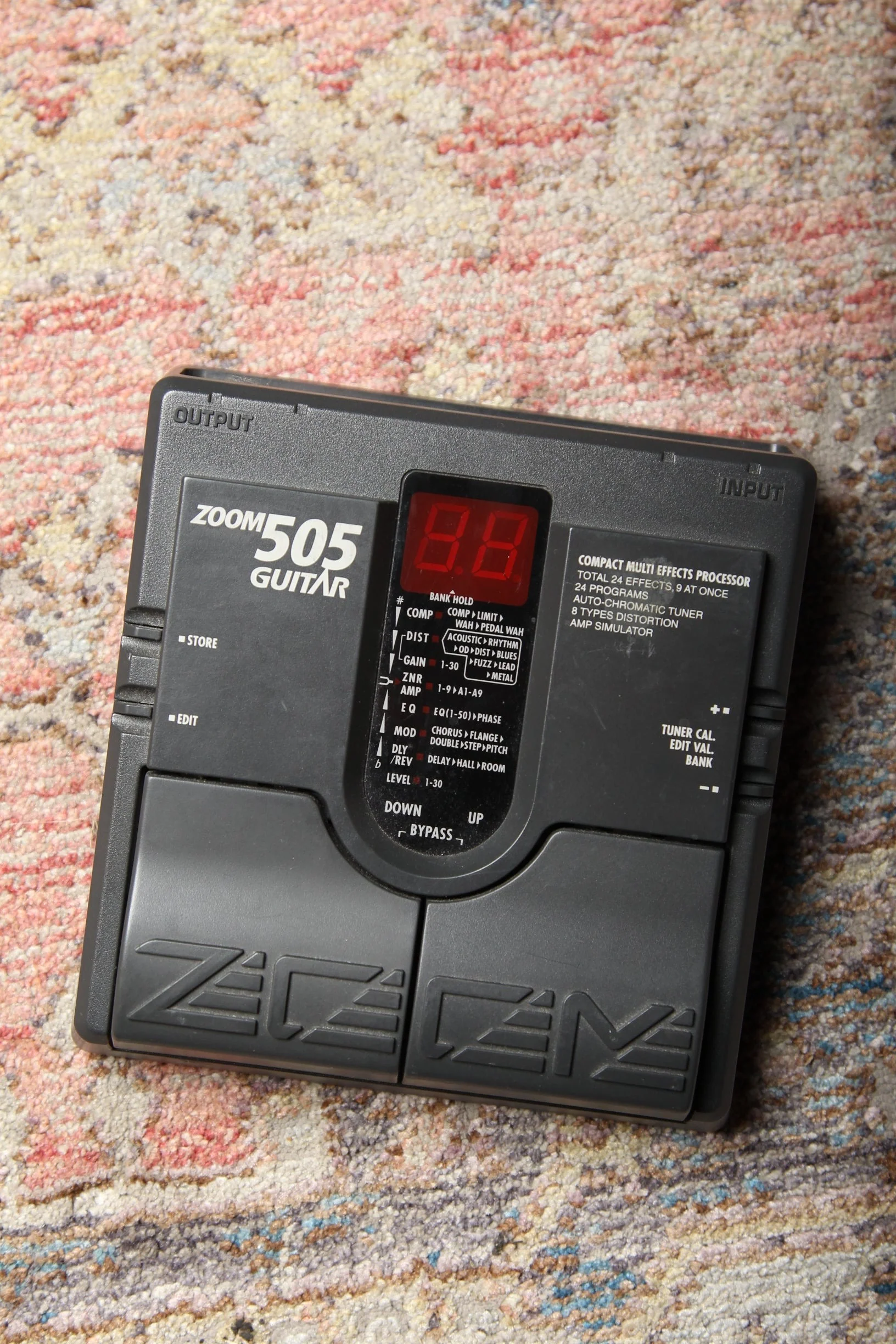 Pre-Owned ZOOM 505 Guitar Compact Multi Effects Processor w/ZOOM expression pedal - Image 3