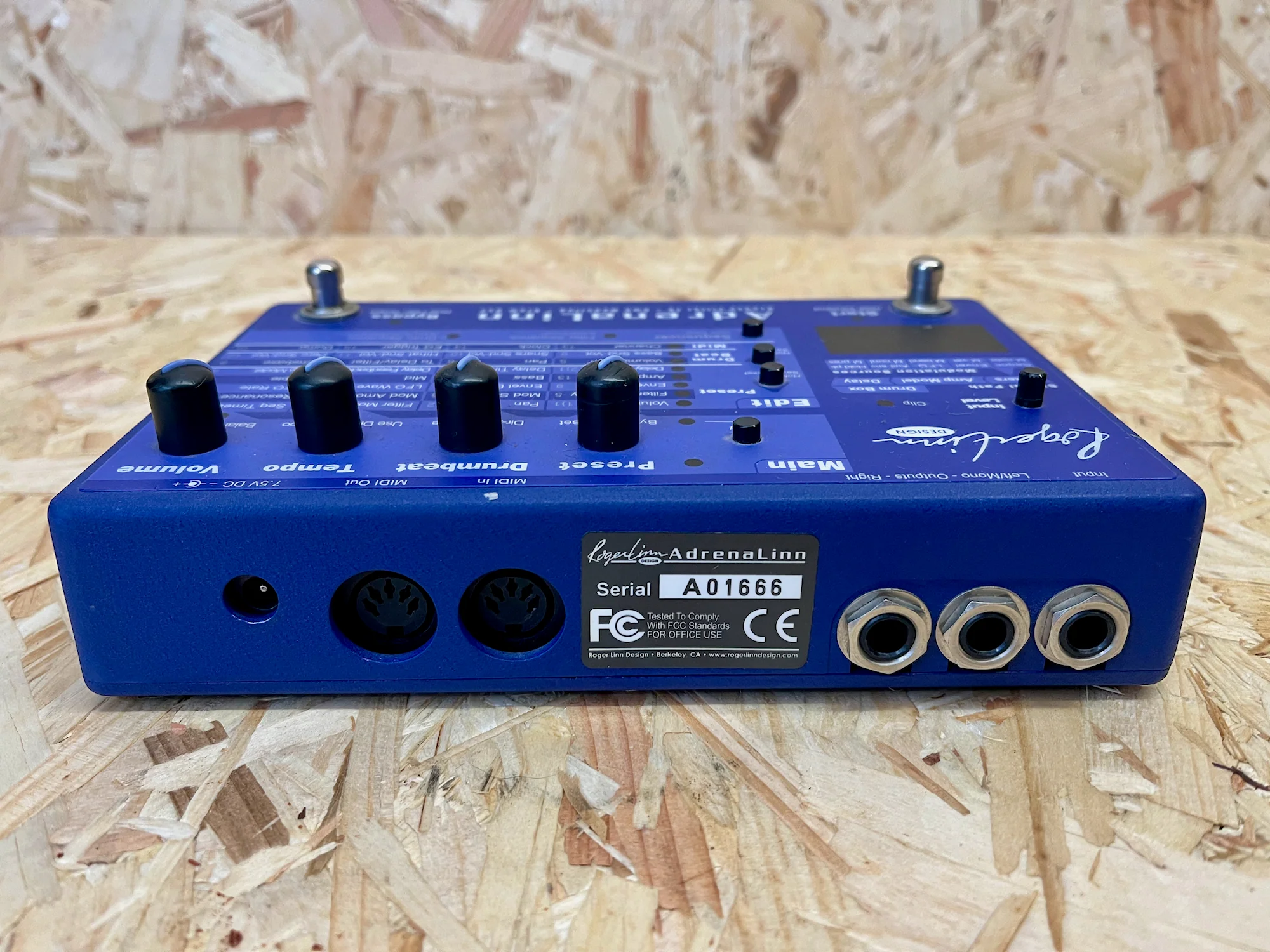 Roger Linn Adrenalinn 1 Effect/Amp/Drum Modelling Pedal  - Pre-owned - Image 6
