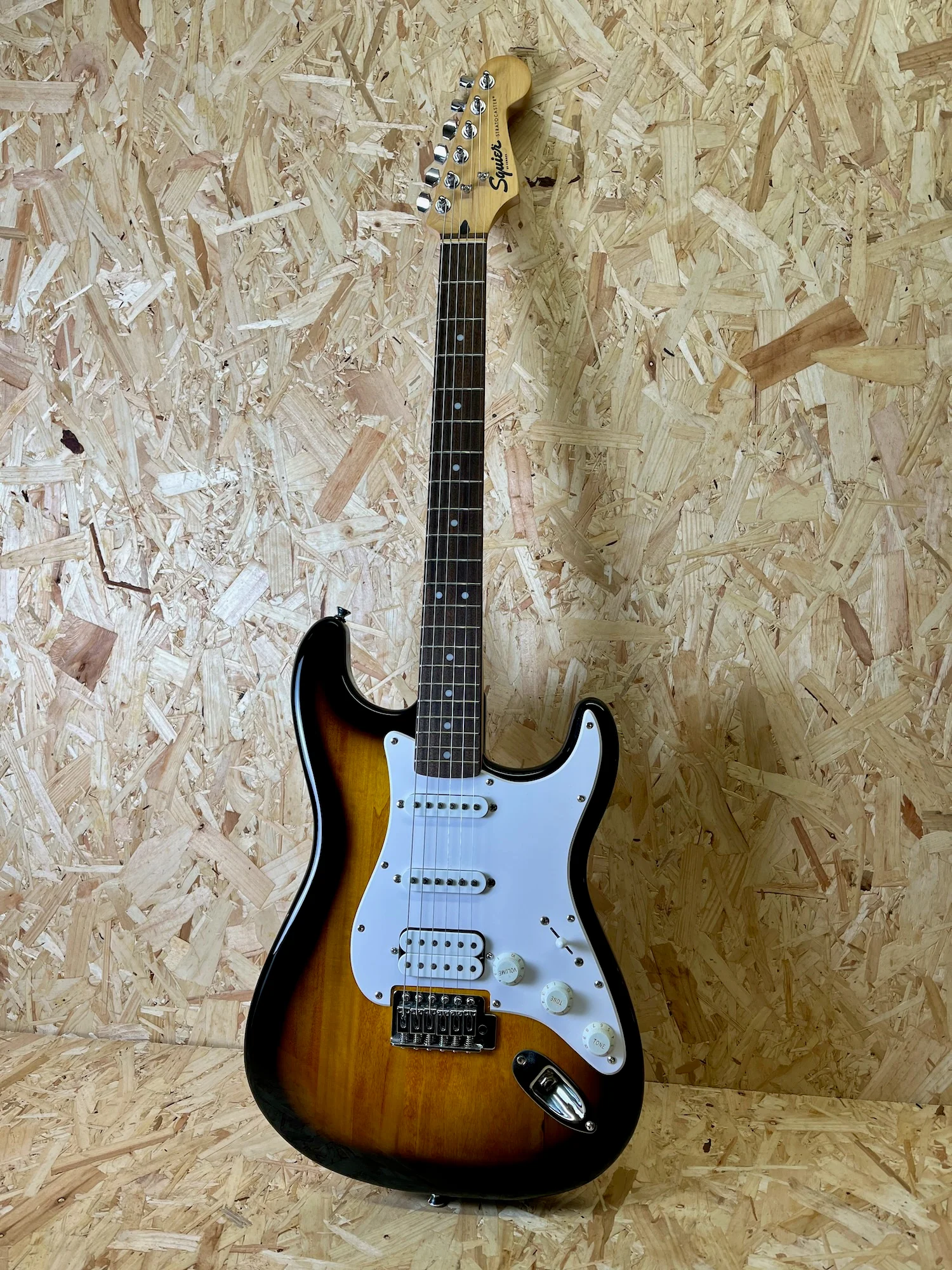 2021 Squier by Fender Stratocaster HSS - 3 Tone Sunburst - Pre-owned - Image 2