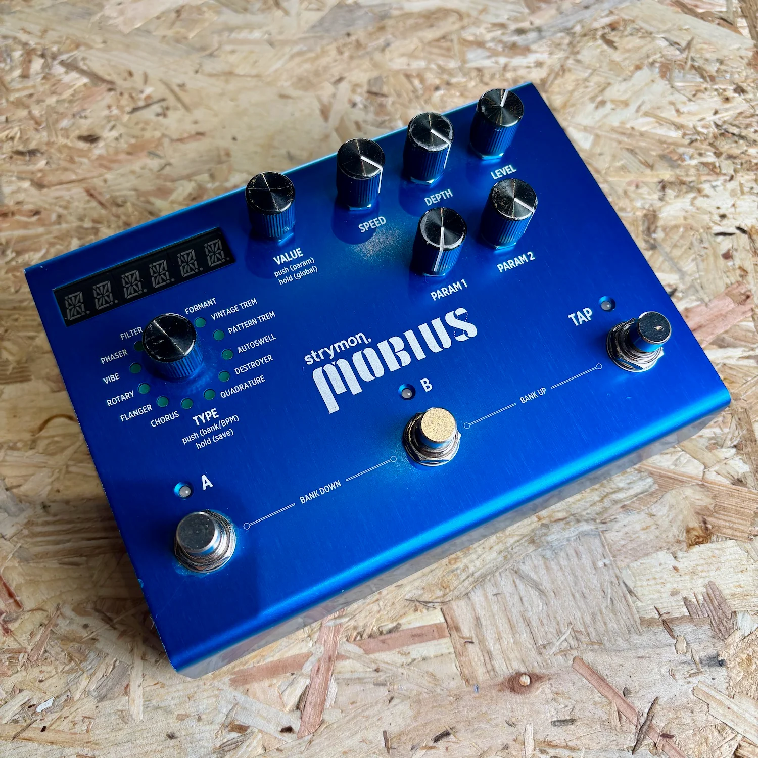 Strymon Mobius Multi Modulation Effect Pedal w/Box - Pre-owned - Image 5