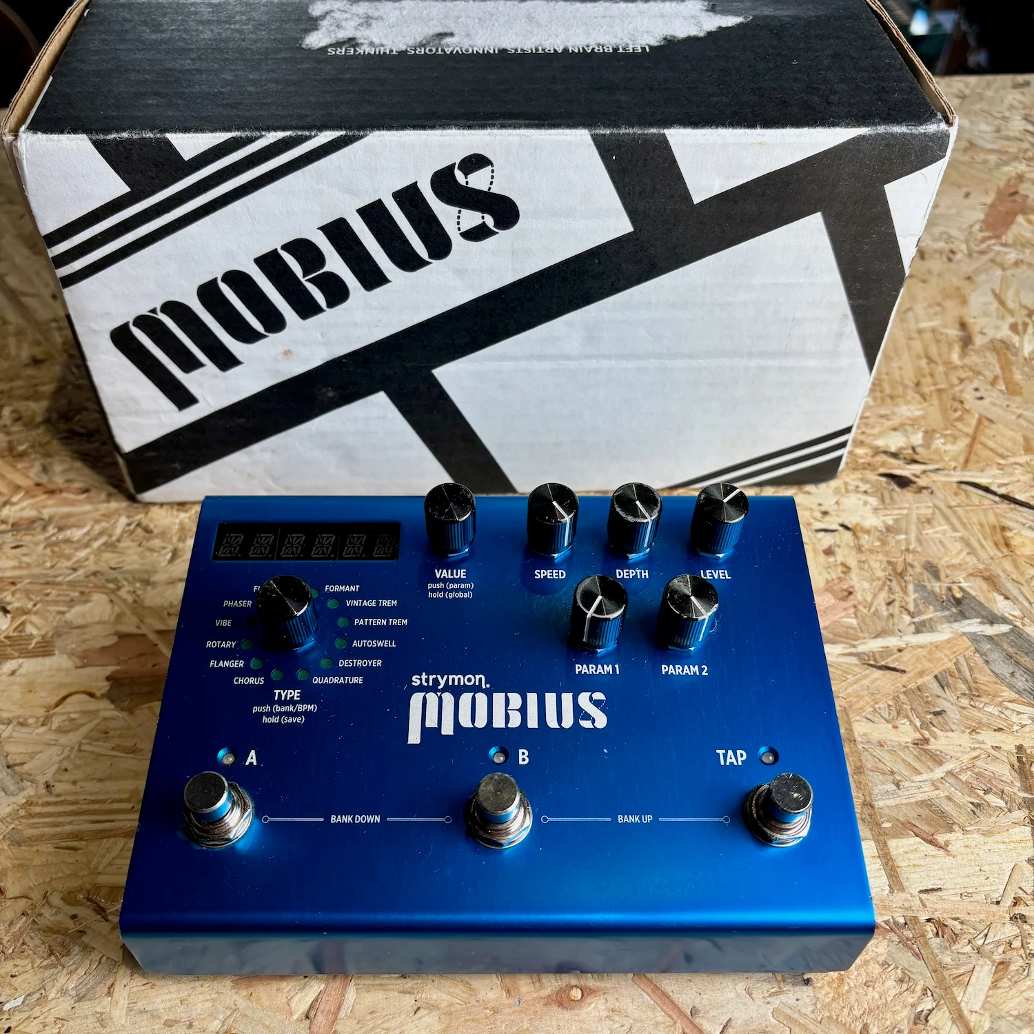 Strymon Mobius Multi Modulation Effect Pedal w/Box - Pre-owned - Image 7