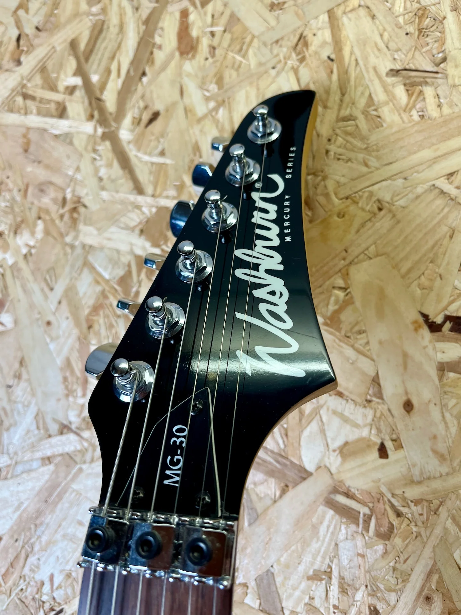 Washburn MG-30 MDB Electric Guitar w/Floyd Rose - Blue - Pre-owned - Image 8
