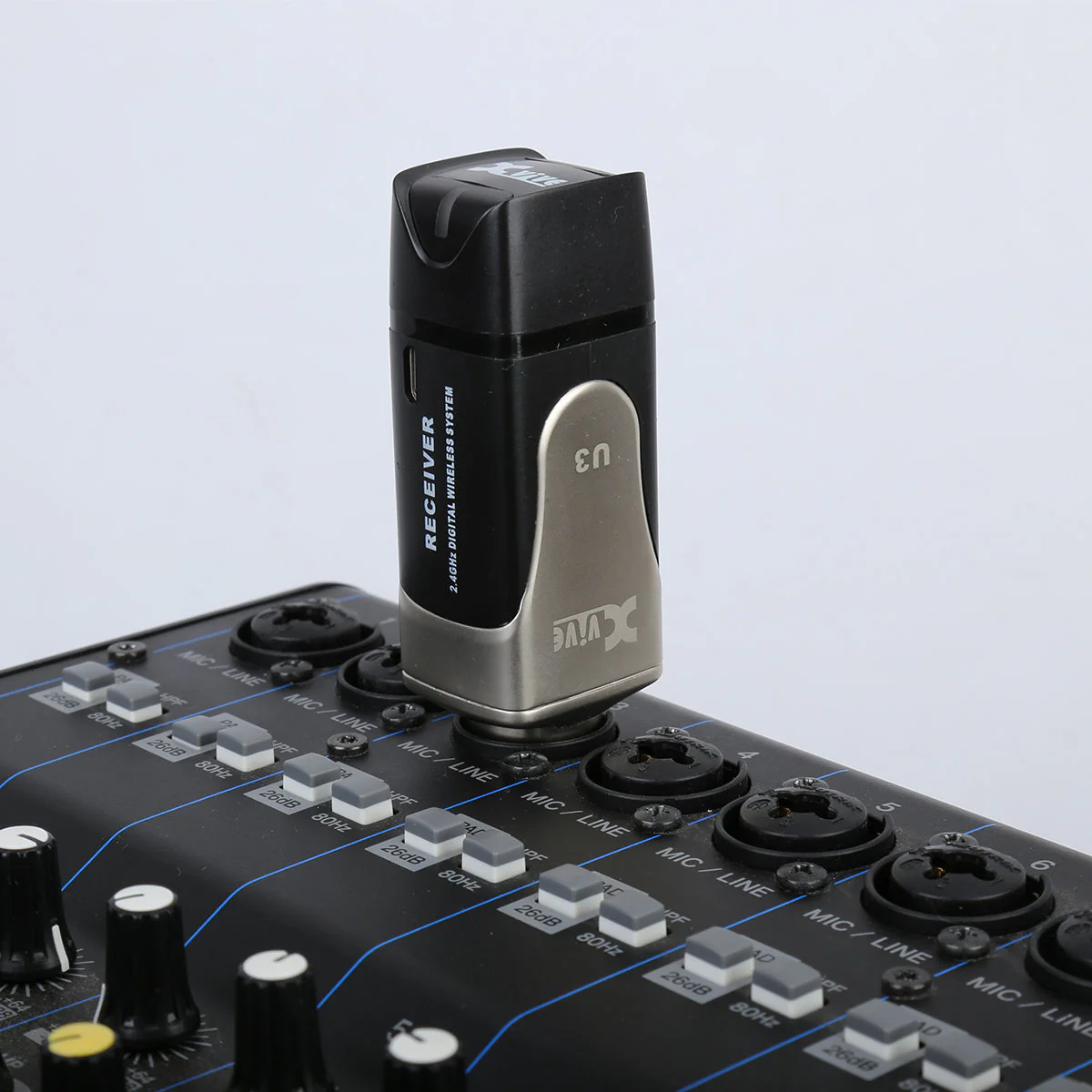 Xvive Microphone Wireless System ~ Receiver - Image 8